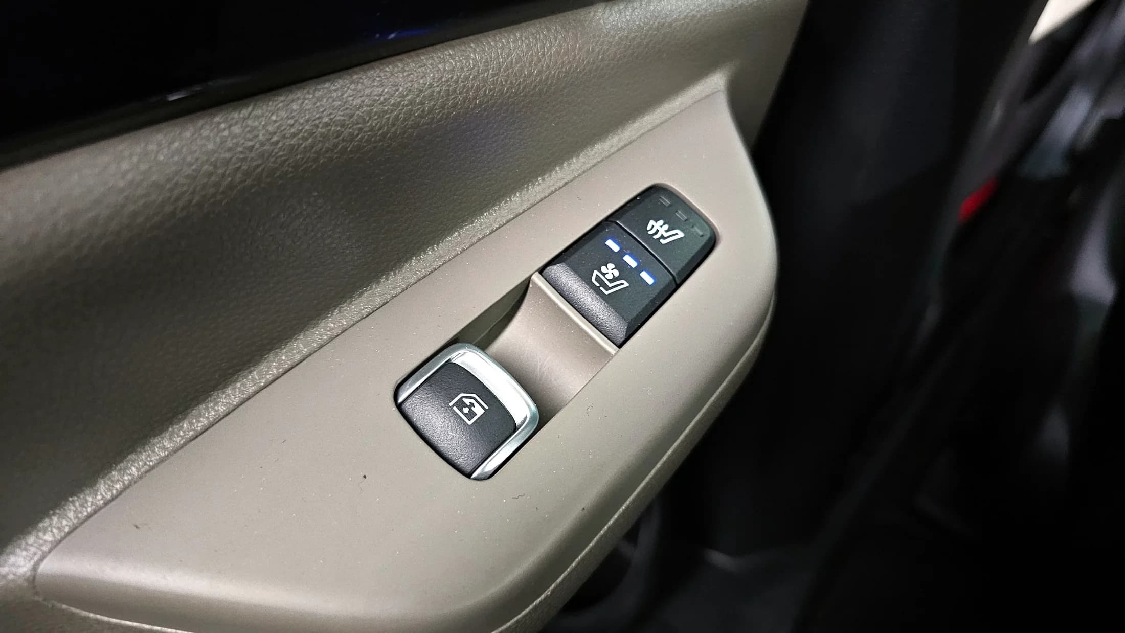 Kia Carnival 9-Seater Gravity, 2024 г. 18760 км. — фото 19