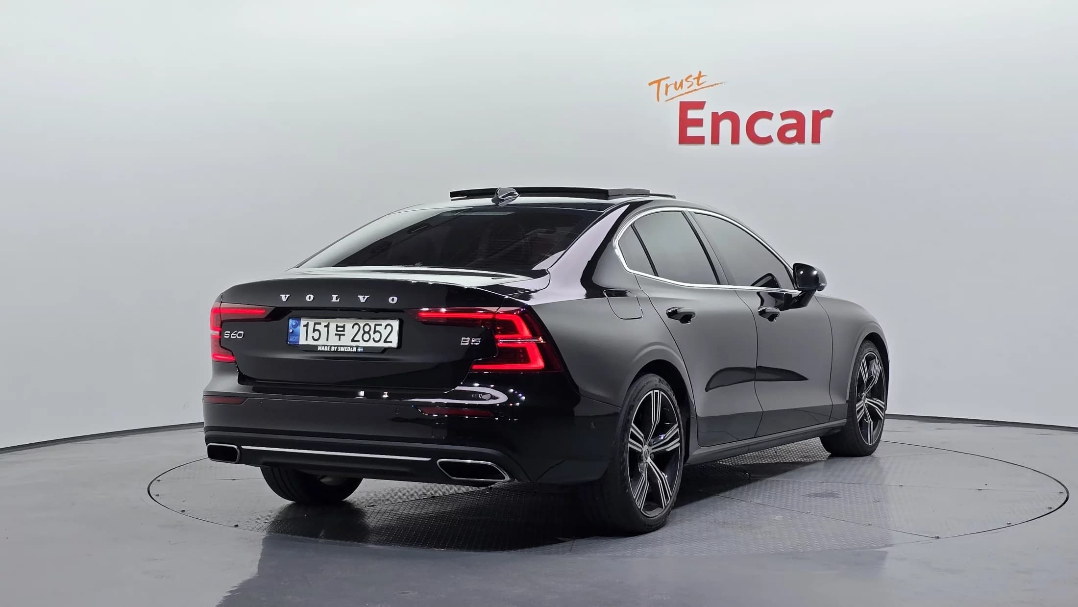 Volvo S60 B5 Inscription, 2021 г. 100278 км. — фото 2