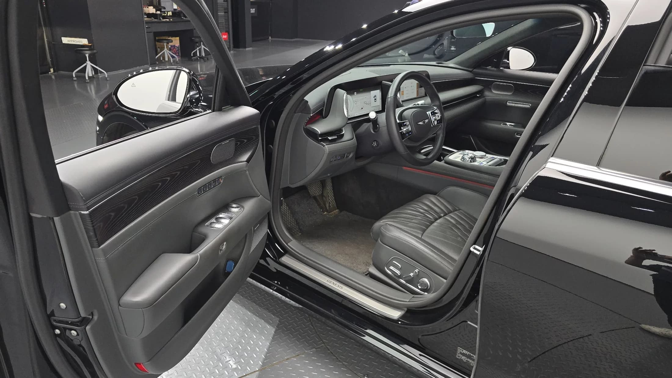 Genesis G90 Gasoline 3.5 Turbo AWD, 2022 г. 79641 км. — фото 11