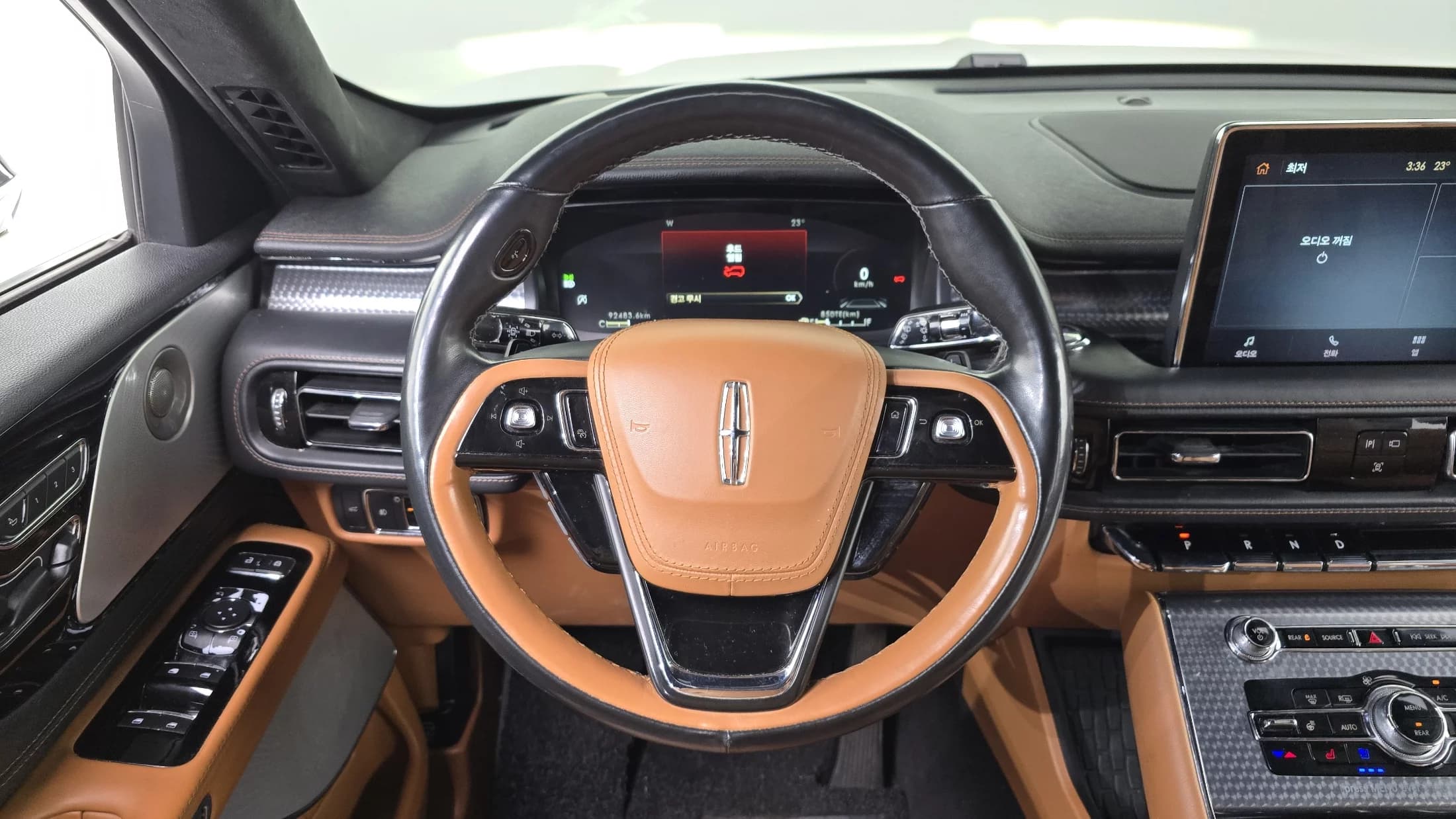 Lincoln AVIATOR 3.0 Black Label AWD, 2022 г. 92597 км. — фото 13