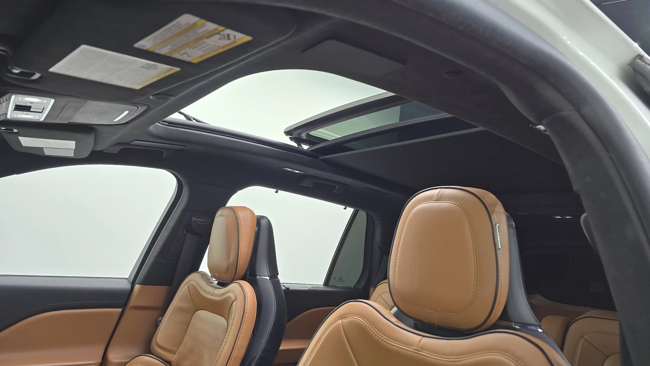 Lincoln AVIATOR 3.0 Black Label AWD, 2022 г. 92597 км. — фото 19