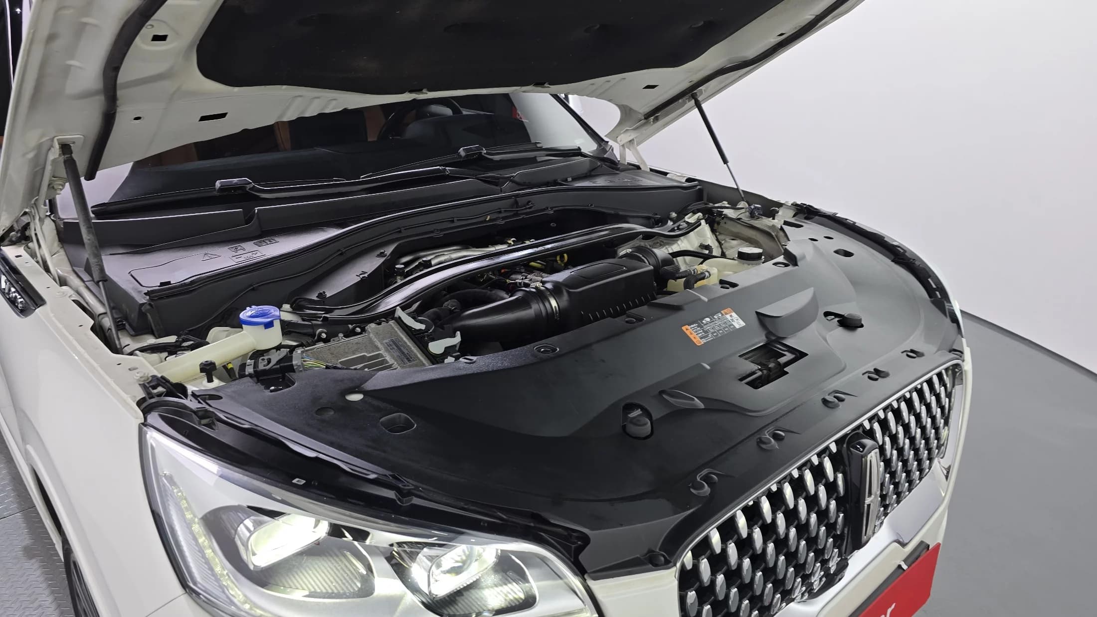Lincoln AVIATOR 3.0 Black Label AWD, 2022 г. 92597 км. — фото 6