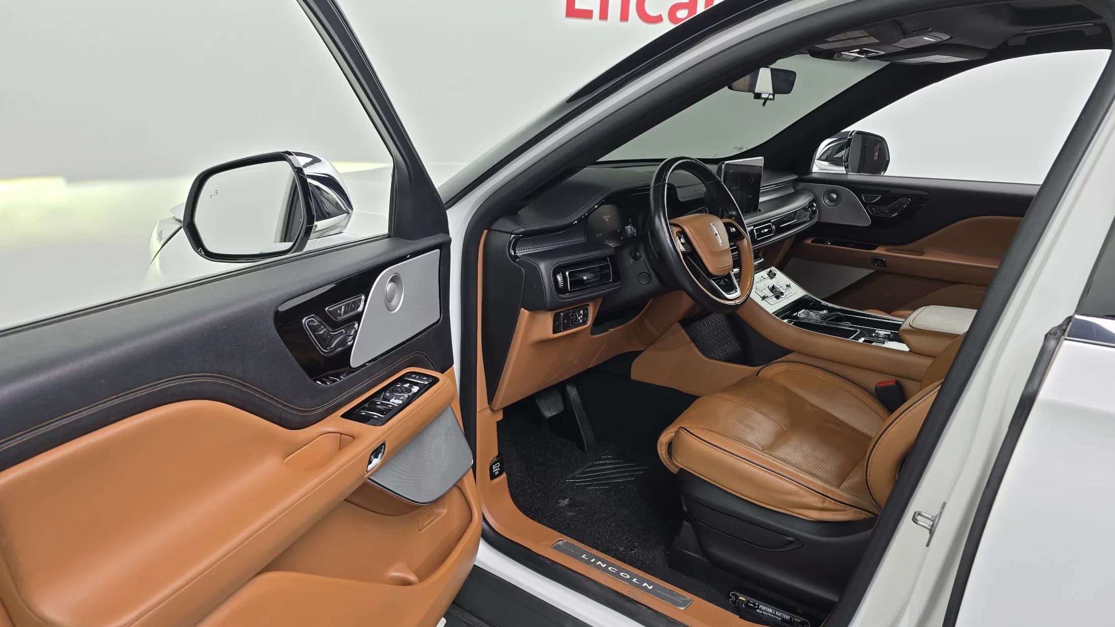 Lincoln AVIATOR 3.0 Black Label AWD, 2022 г. 92597 км. — фото 10