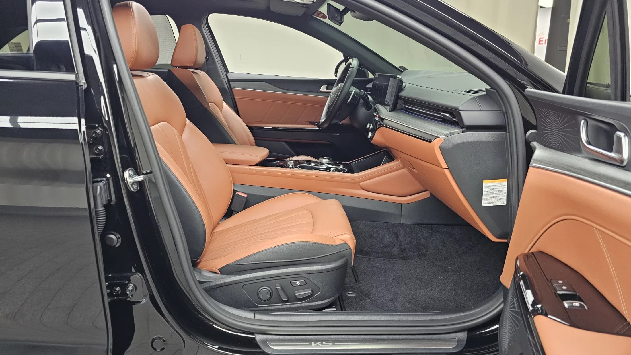 Kia K5 (Киа Оптима) Signature, гибрид, 2024 г. 30208 км. — фото 11