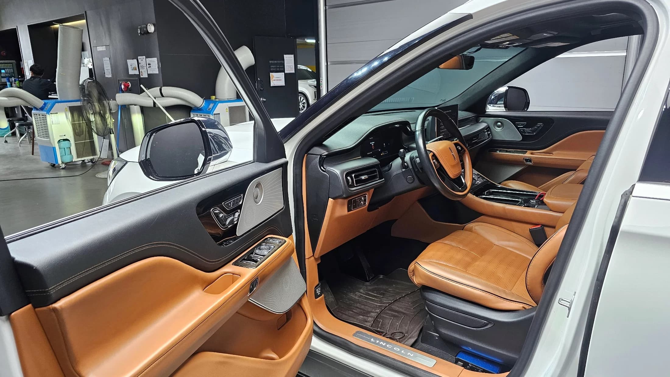 Lincoln AVIATOR 3.0 Reserve  AWD, 2021 г. 85373 км. — фото 10