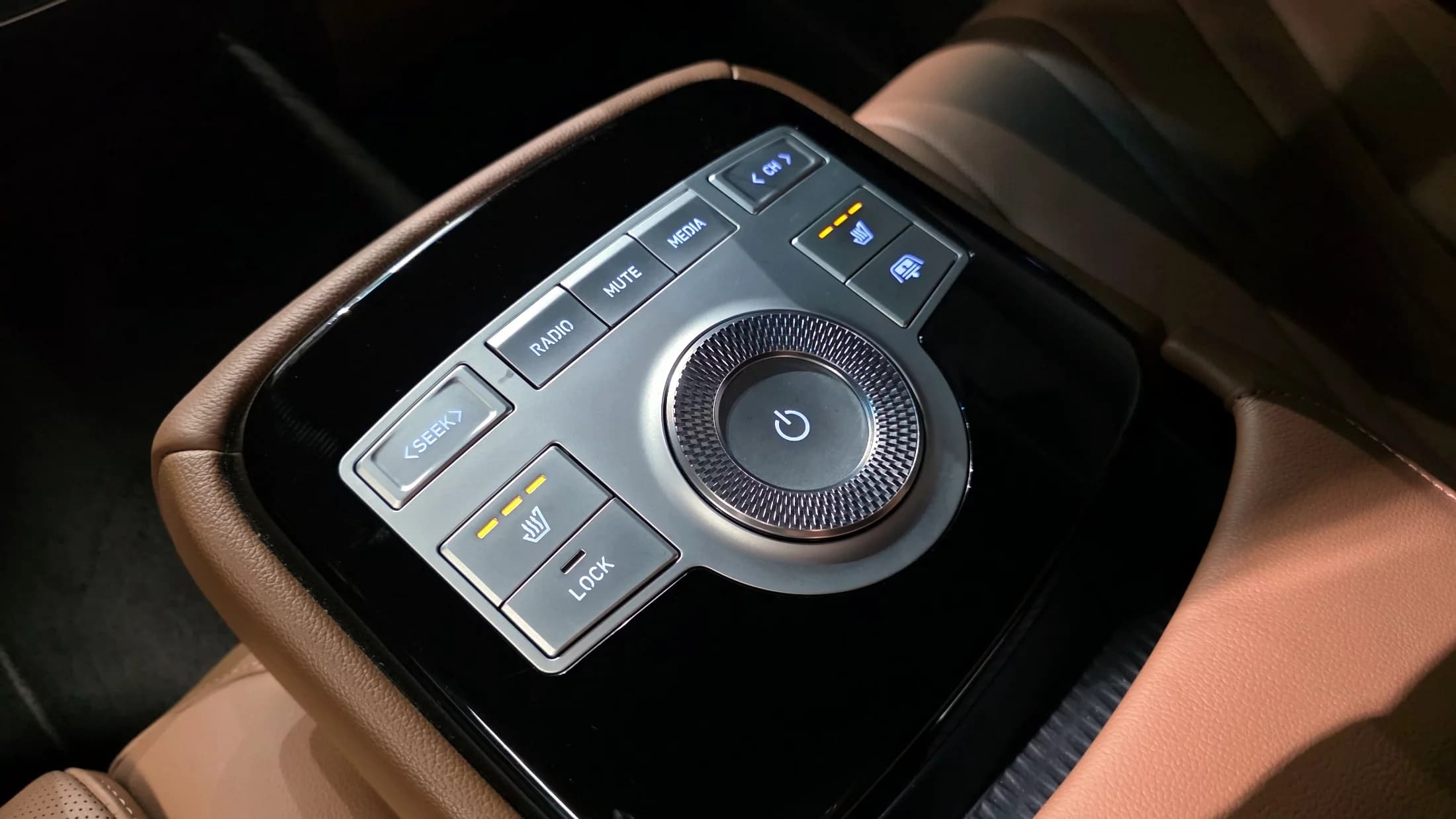 Genesis G80 Gasoline 3.5 Turbo AWD, 2022 г. 53789 км. — фото 18
