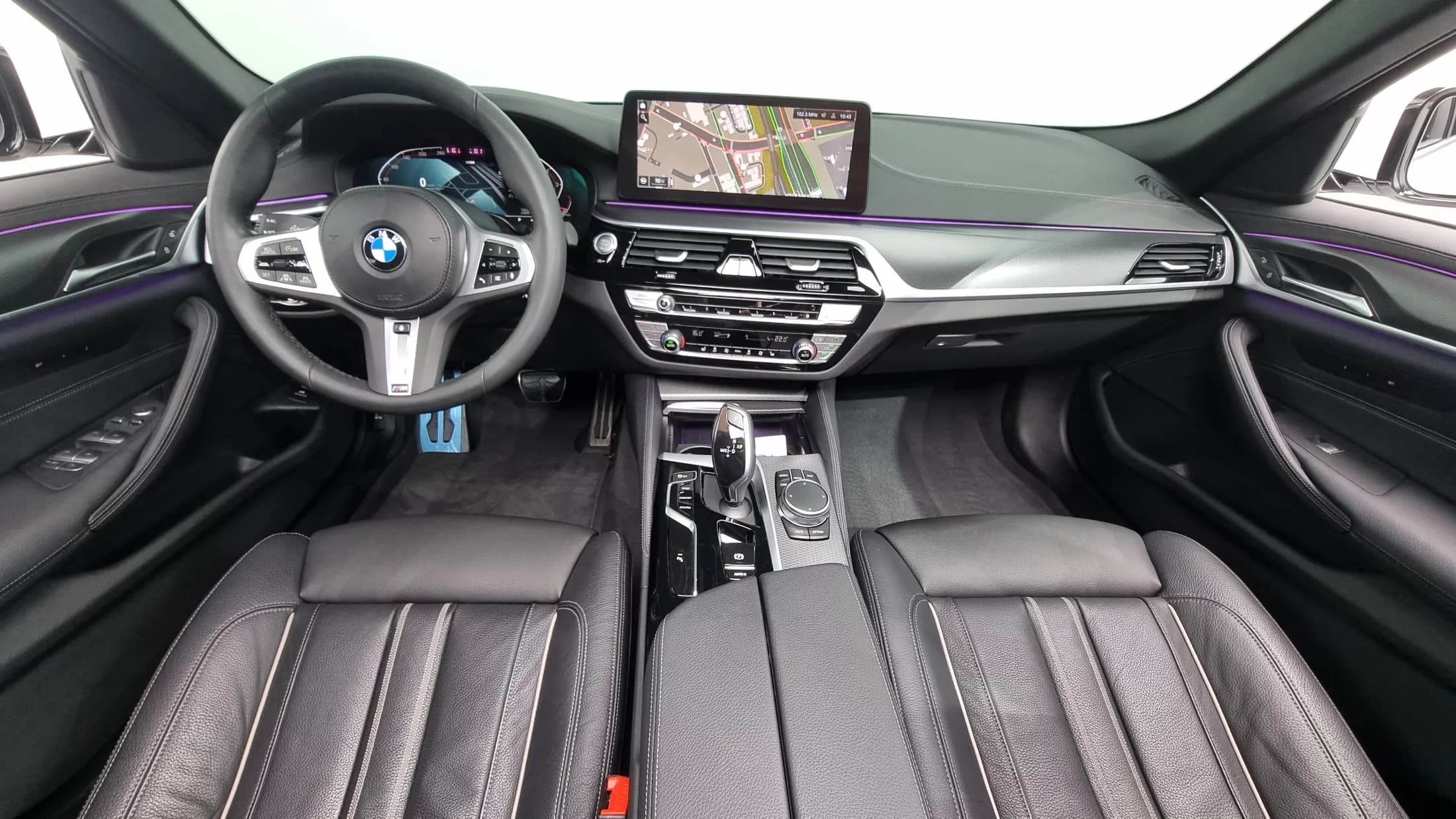 BMW 5-Series 520i M Sport, 2022 г. 41839 км. — фото 7
