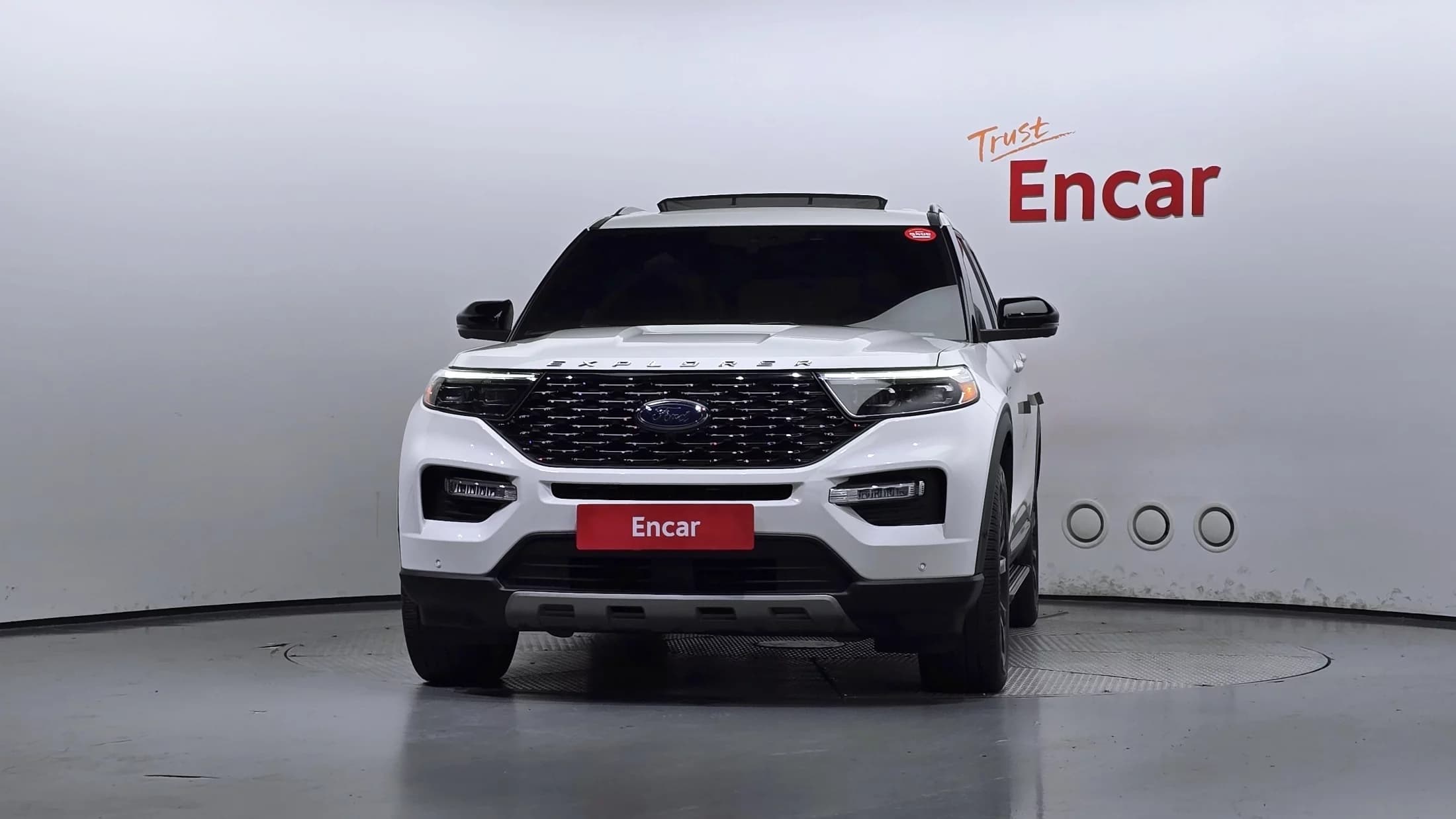 Ford EXPLORER 3.0 Platinum 4WD, 2023 г. 28078 км. — фото 3