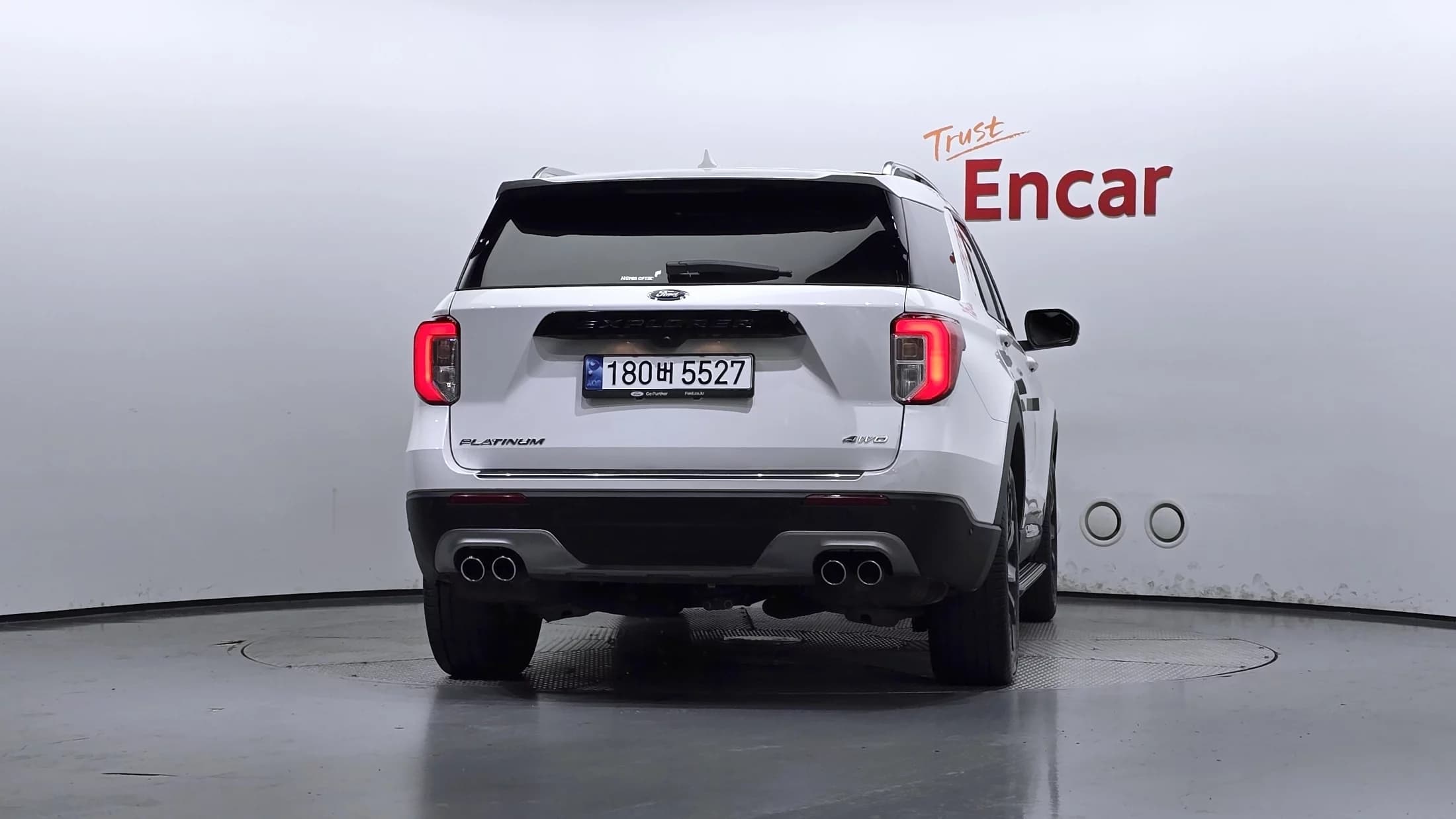 Ford EXPLORER 3.0 Platinum 4WD, 2023 г. 28078 км. — фото 4