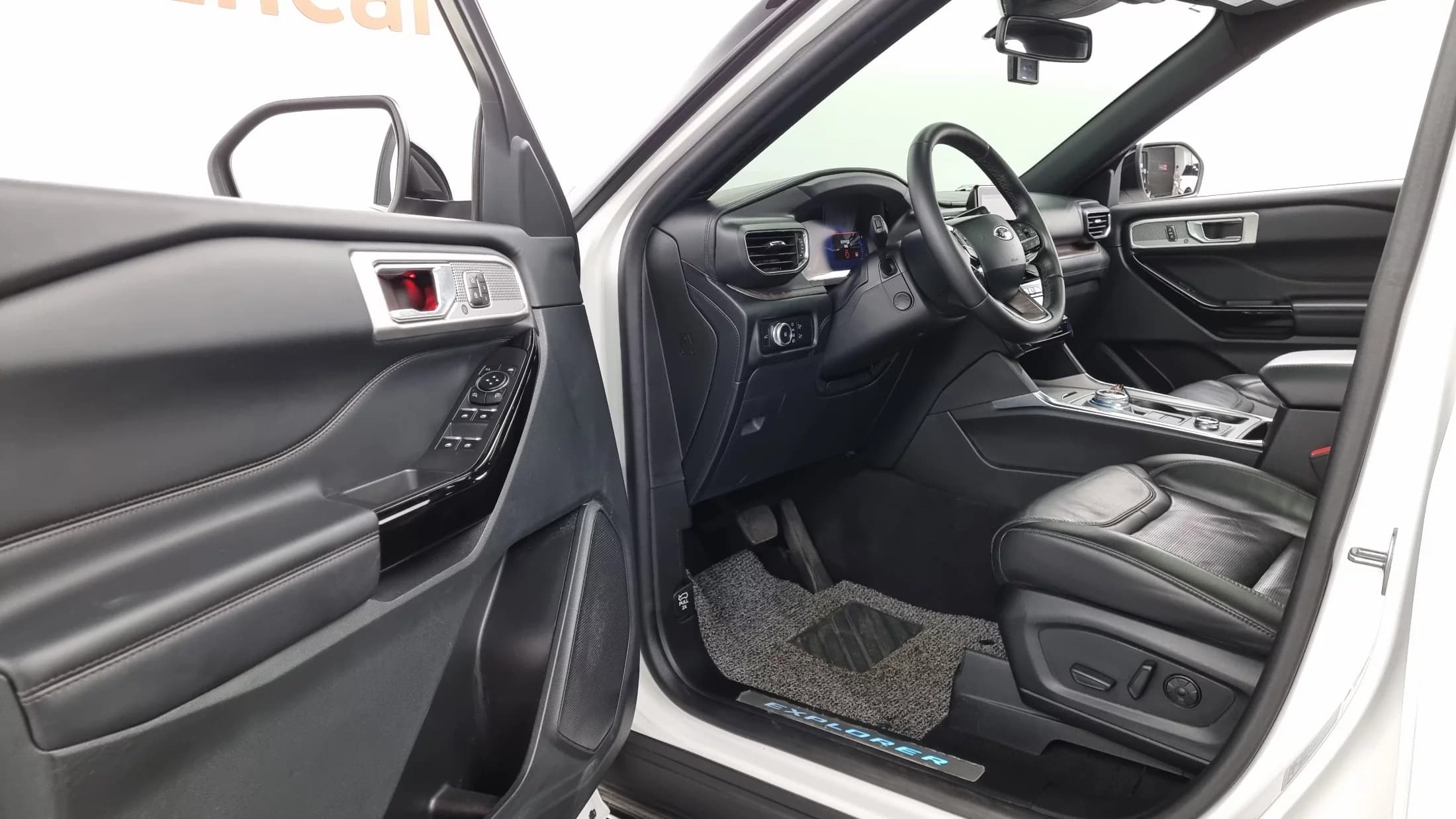 Ford EXPLORER 3.0 Platinum 4WD, 2023 г. 28078 км. — фото 10