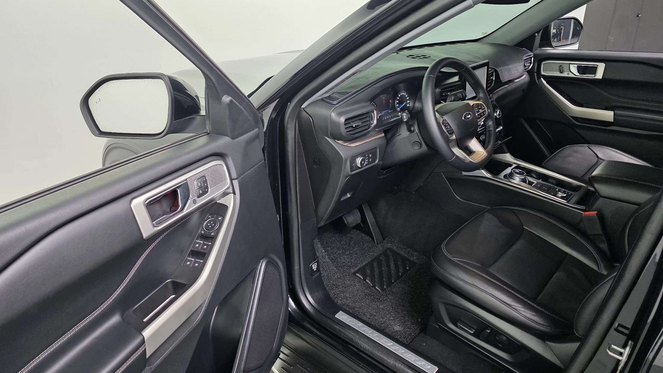 Ford EXPLORER 2.3 LimIted 4WD, 2021 г. 138202 км. — фото 12