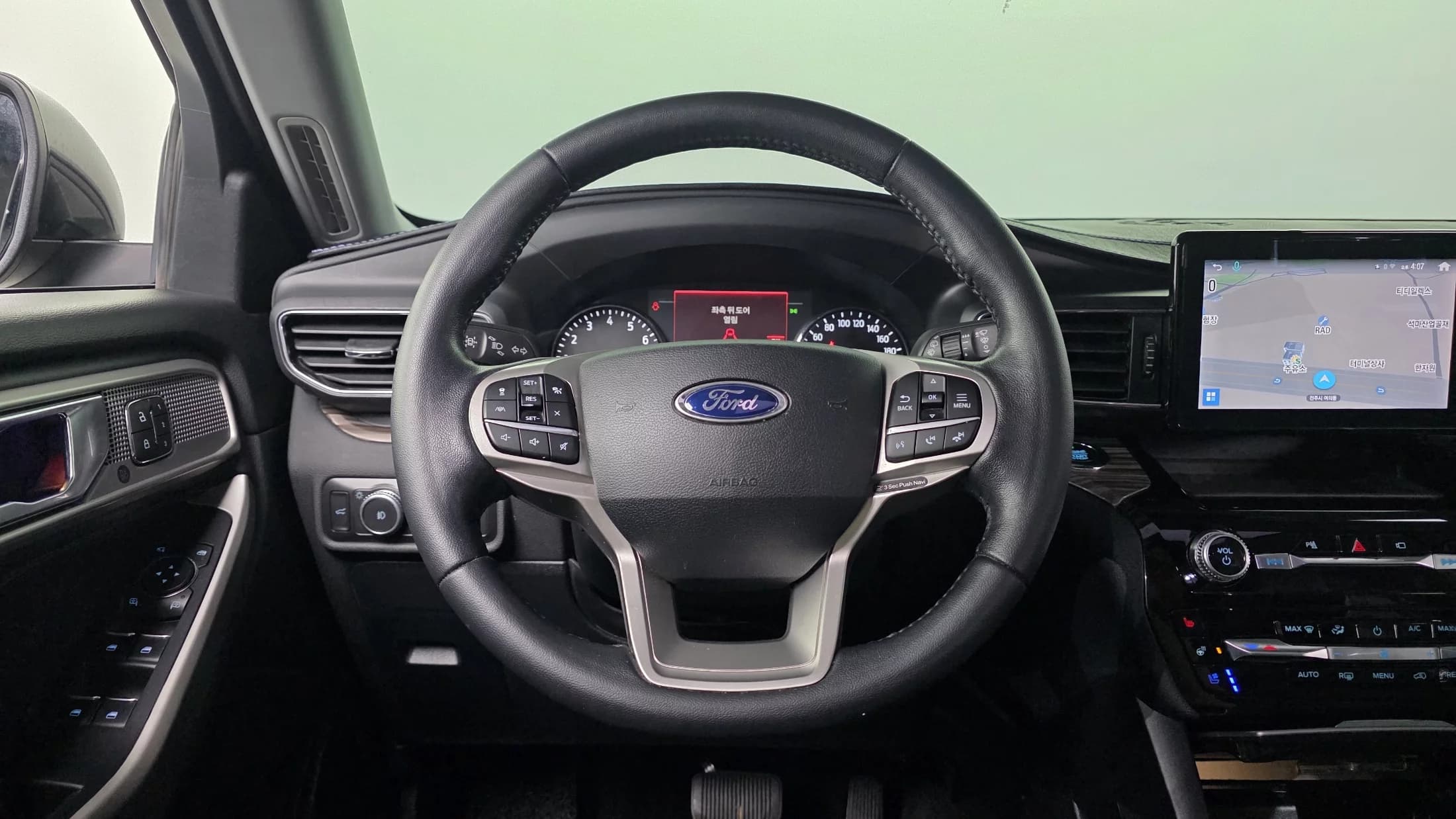 Ford EXPLORER 2.3 LimIted 4WD, 2021 г. 138202 км. — фото 14