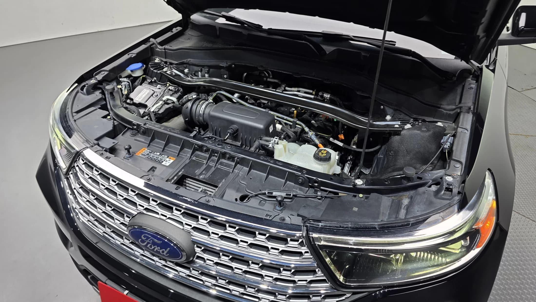 Ford EXPLORER 2.3 LimIted 4WD, 2021 г. 138202 км. — фото 6
