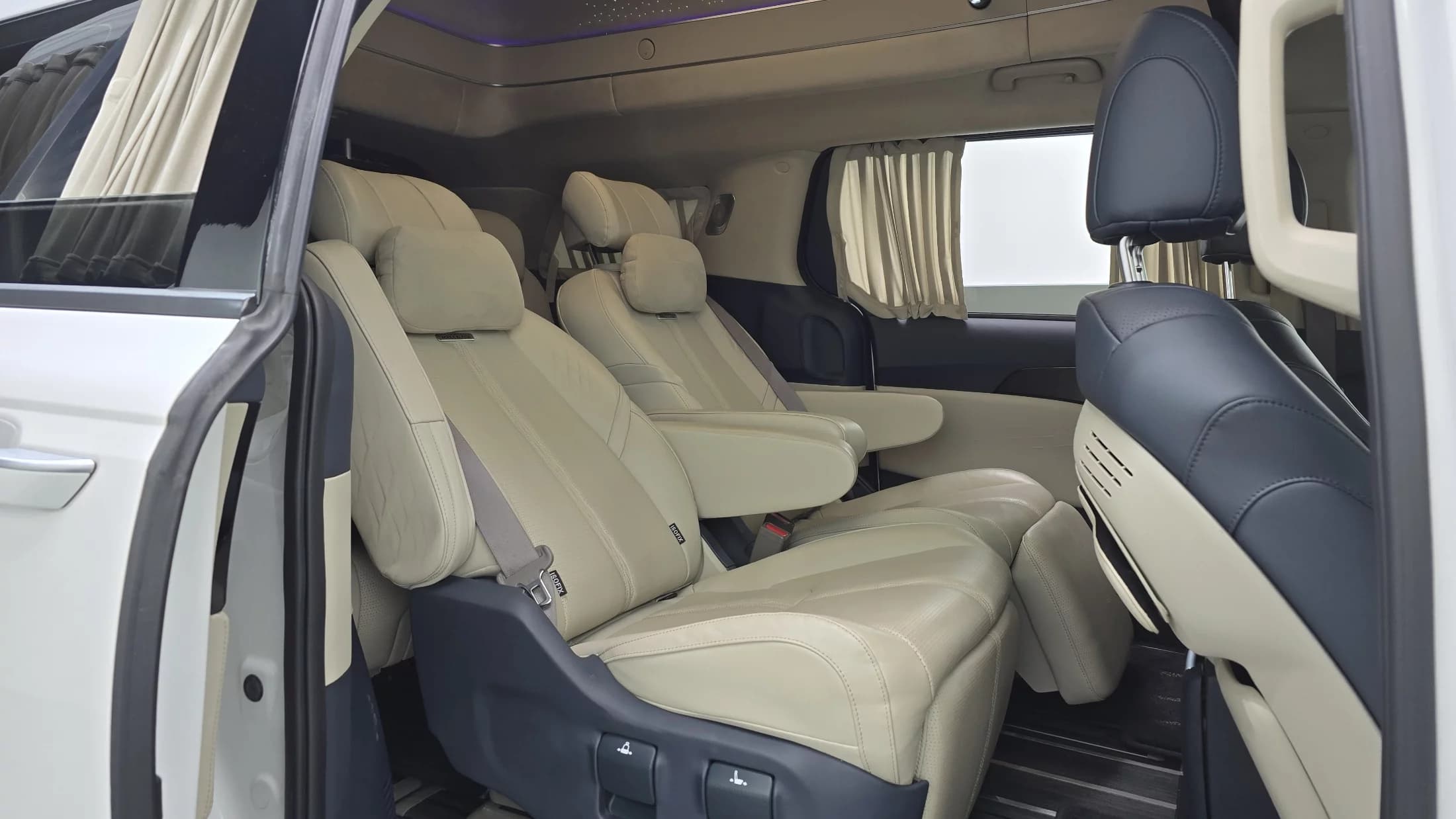 Kia Carnival Gasoline 9-seater Limousine(Special vehicle), 2021 г. 49717 км. — фото 12