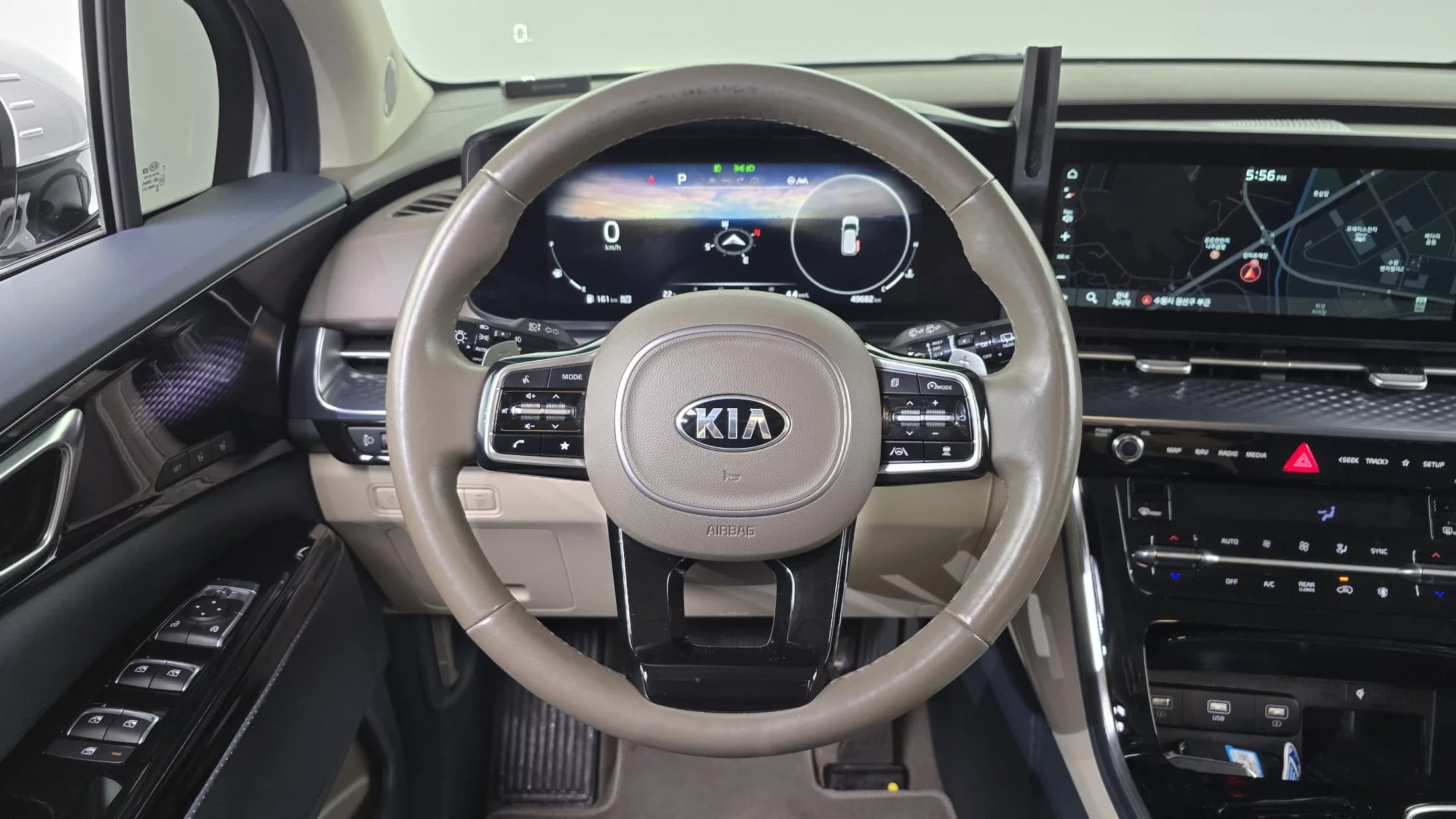 Kia Carnival Gasoline 9-seater Limousine(Special vehicle), 2021 г. 49717 км. — фото 13