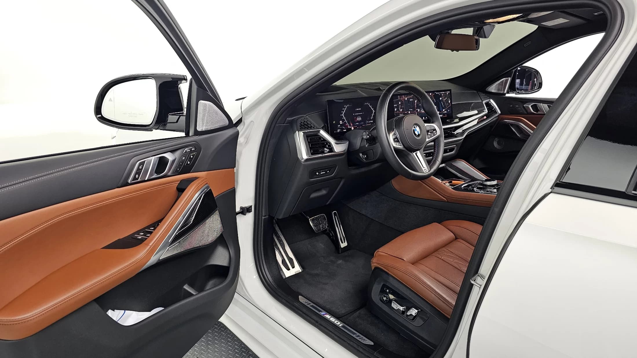 BMW X6 M60i, 2024 г. 7044 км. — фото 12