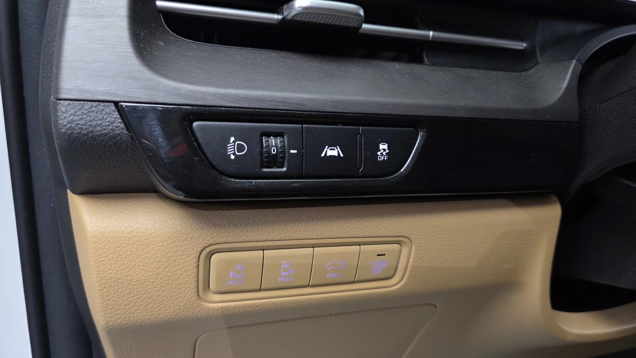 Kia Carnival 9-Seater Noblesse, 2023 г. 26610 км. — фото 16