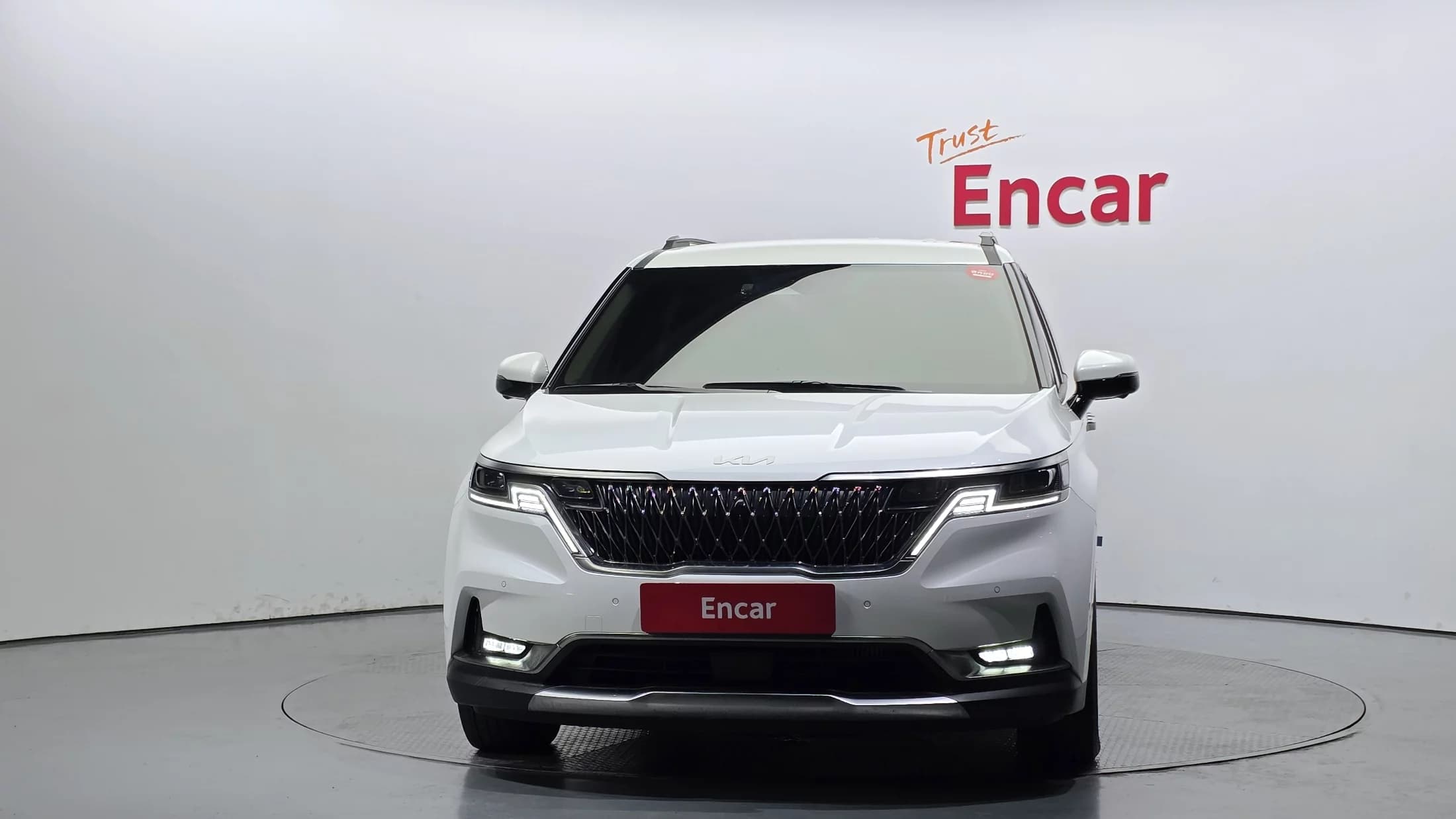 Kia Carnival 9-Seater Noblesse, 2023 г. 26610 км. — фото 3