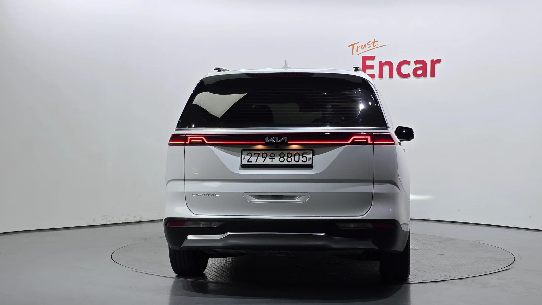 Kia Carnival 9-Seater Noblesse, 2023 г. 26610 км. — фото 4