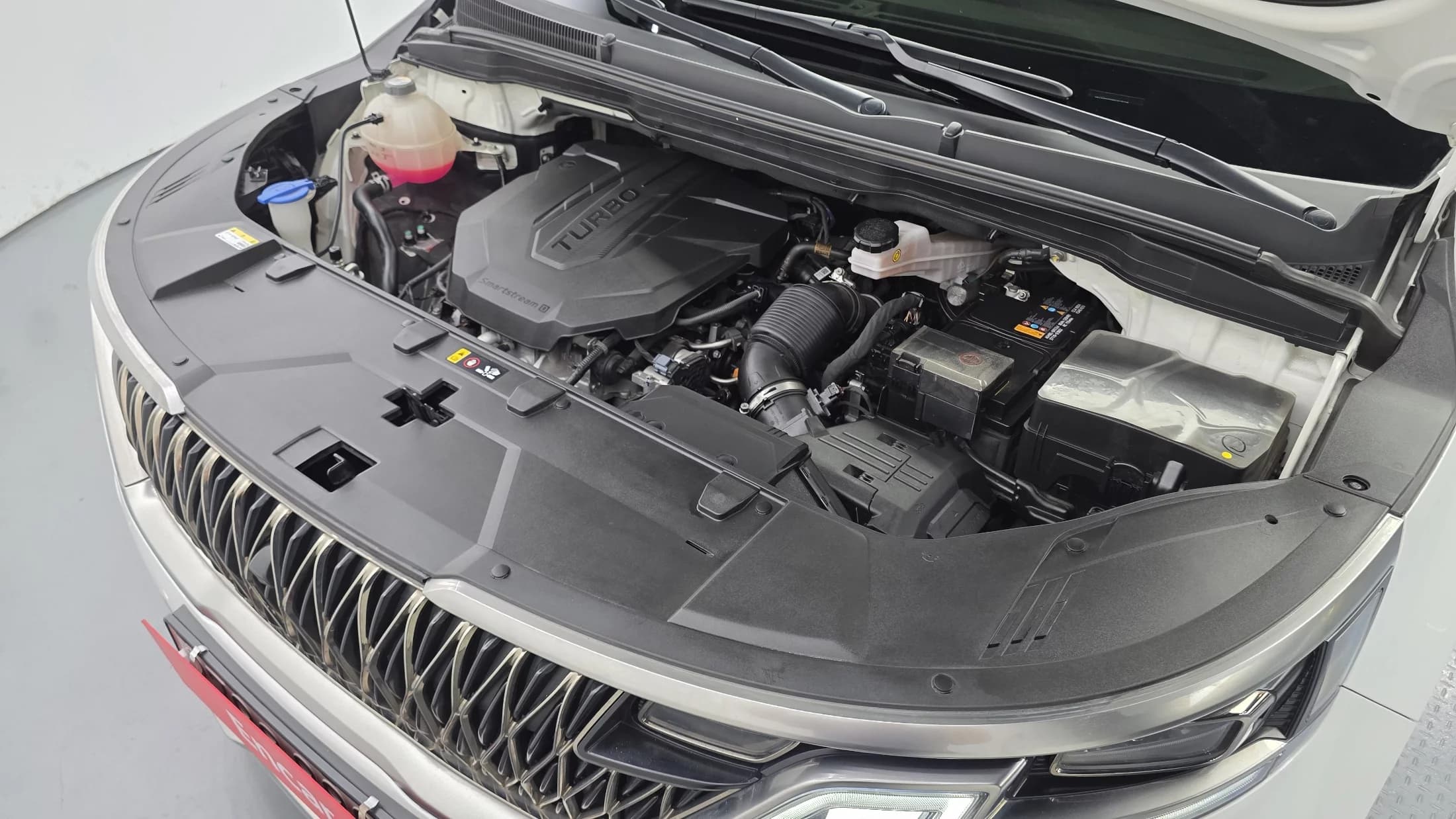 Kia Carnival 9-Seater Noblesse, 2023 г. 26610 км. — фото 6