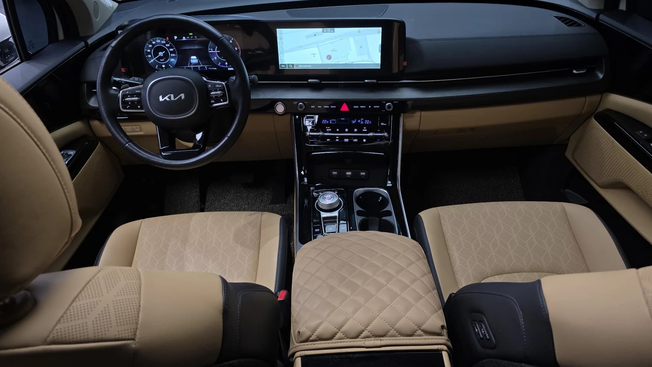 Kia Carnival 9-Seater Noblesse, 2023 г. 29835 км. — фото 7