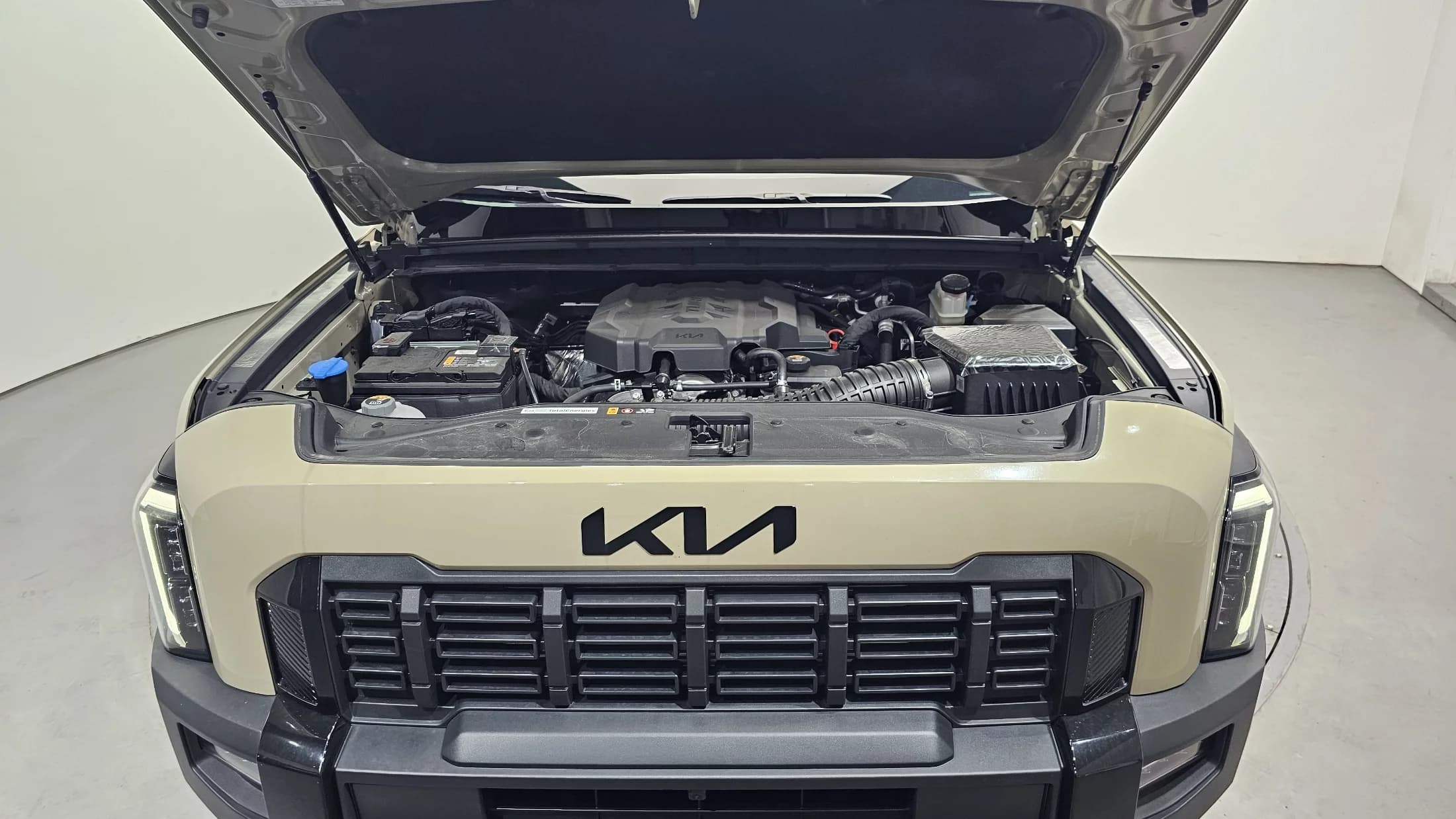 Kia Tasman 2.5T Gasoline 4WD X-Pro, 2025 г. 3638 км. — фото 6