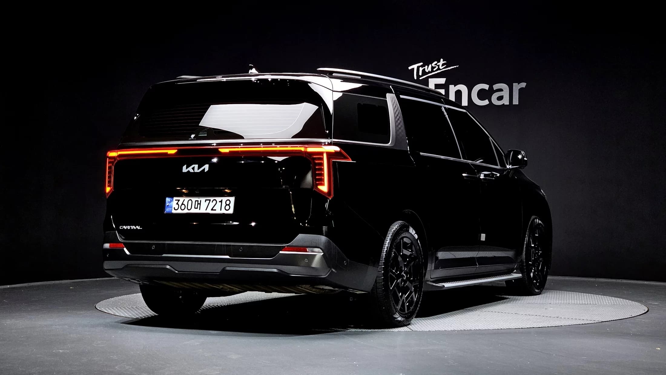 Kia Carnival Gasoline 7-Seater Gravity, 2024 г. 11086 км. — фото 2
