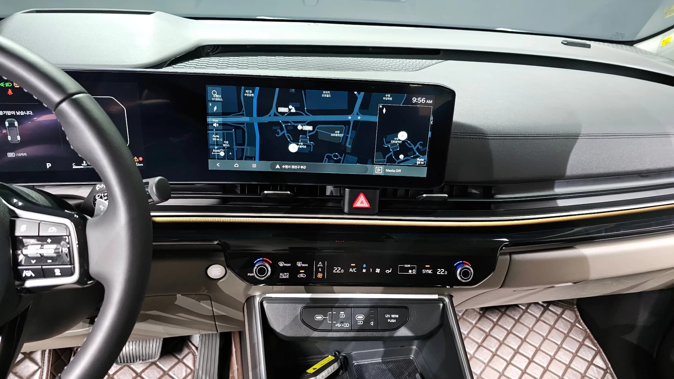 Kia Carnival Gasoline 7-Seater Gravity, 2024 г. 11086 км. — фото 14