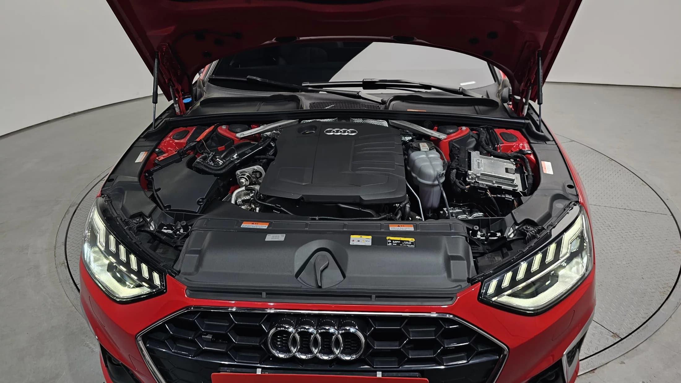 Audi A4 35 TDI Premium, 2023 г. 13638 км. — фото 6