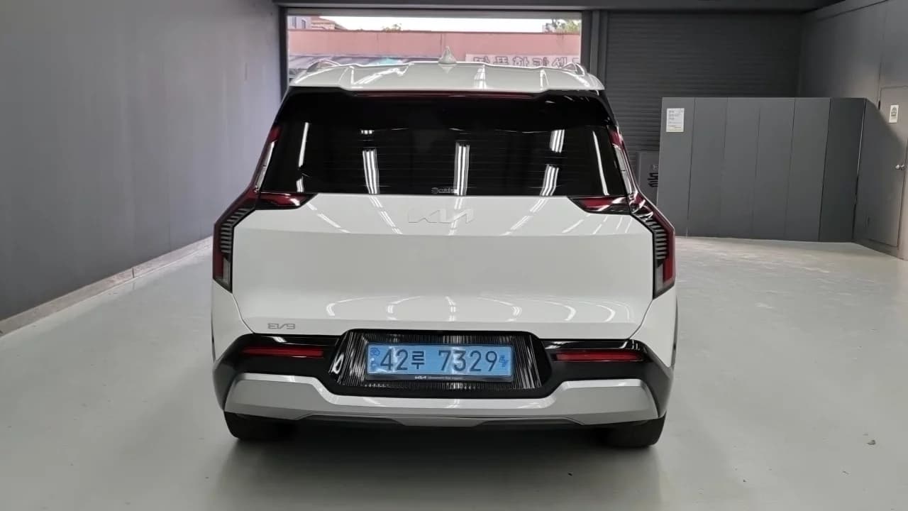 Kia EV9 Long Range 4WD Earth, электромобиль, 2023 г. 35133 км. — фото 4