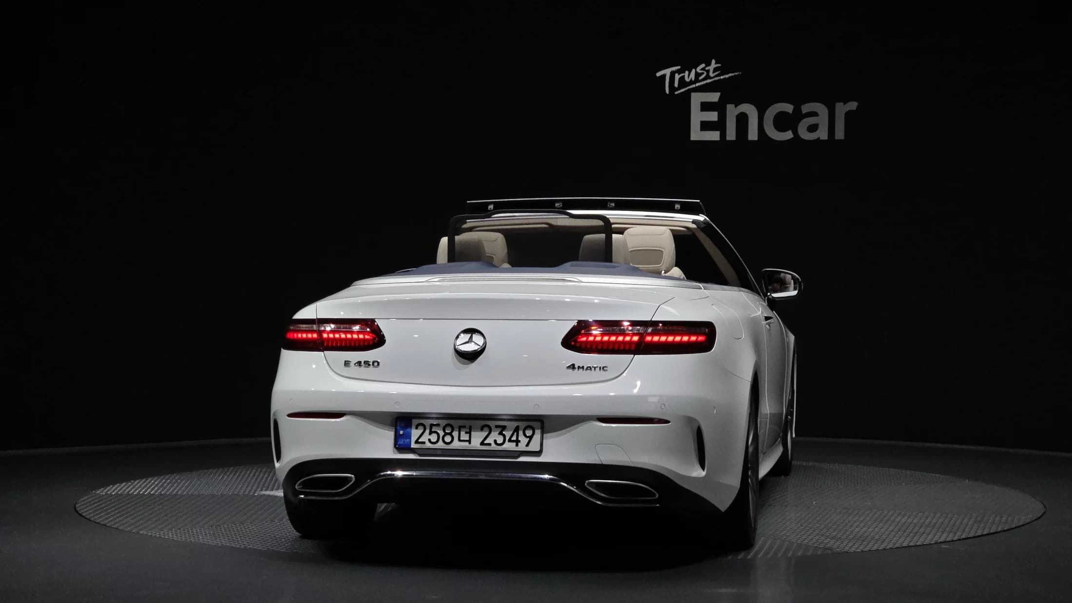 Mercedes-Benz E-Class E450 4MATIC Cabriolet, 2021 г. 46452 км. — фото 4