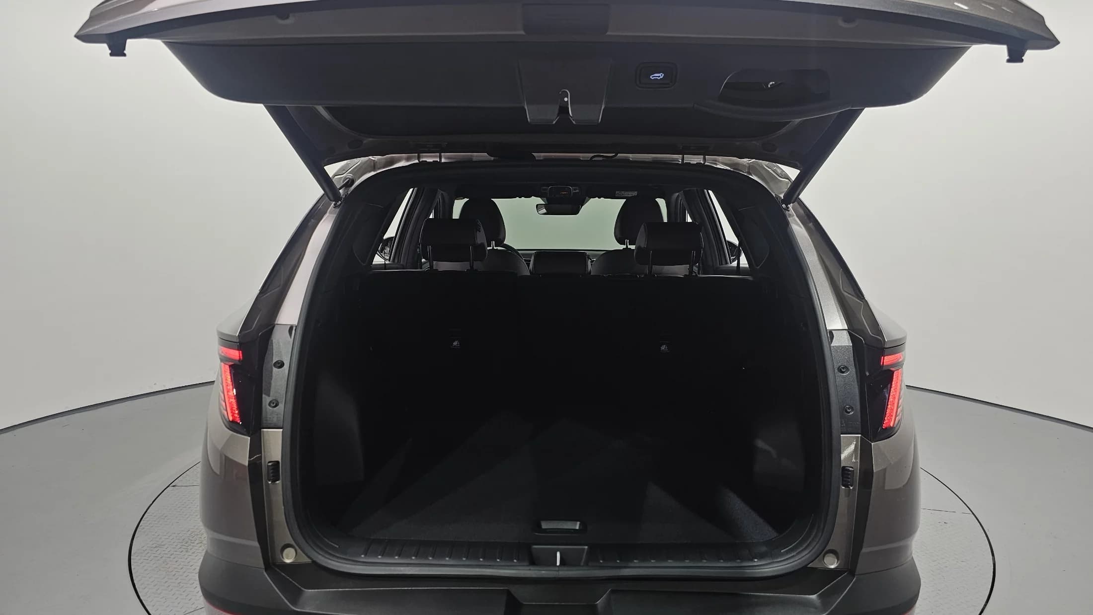 Hyundai Tucson Gasoline 1.6 Turbo 2WD Inspiration, 2023 г. 26283 км. — фото 20