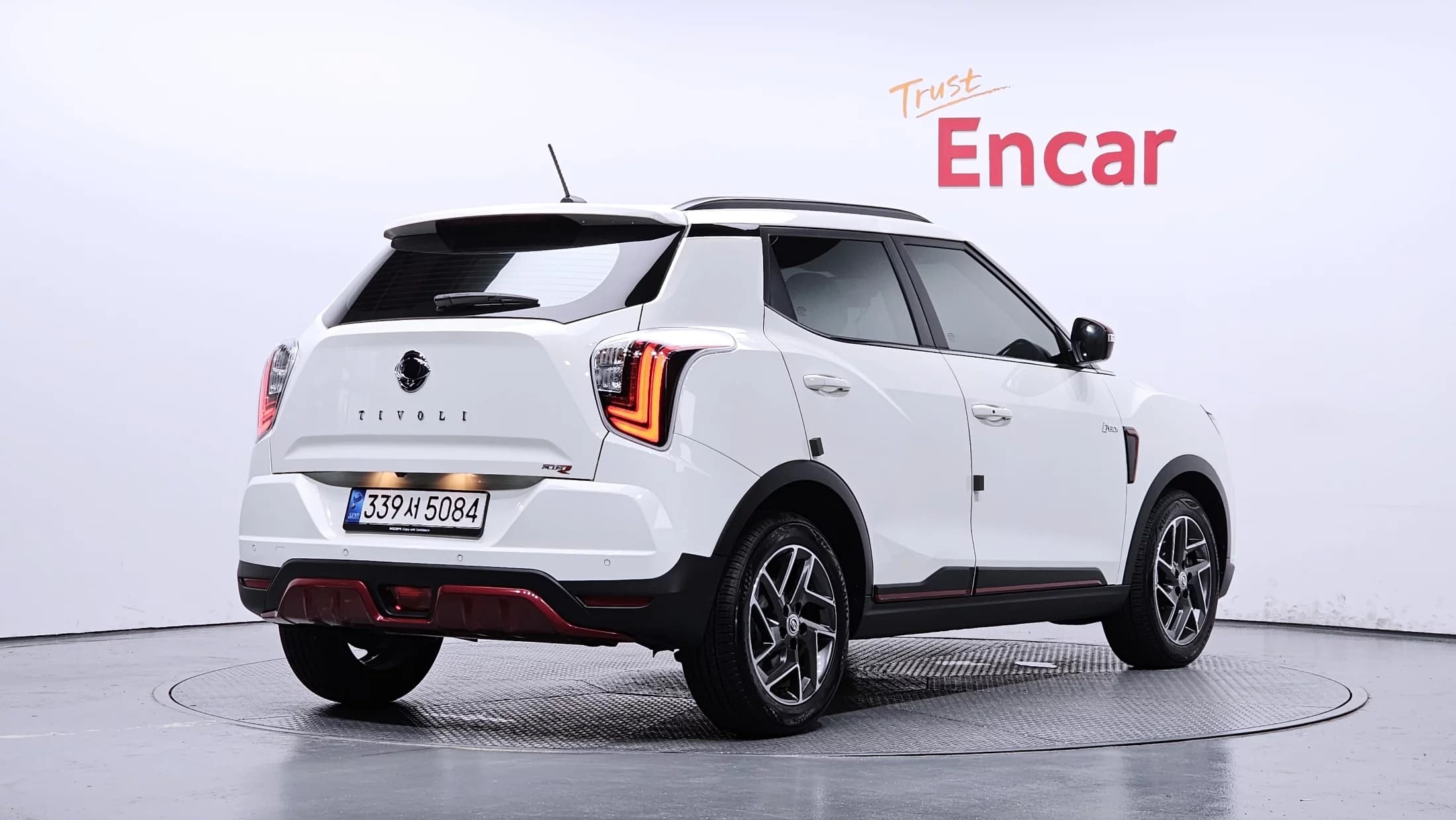 SsangYong TIBOLI Gasoline 1.5 2WD R-PLUS White, 2021 г. 63689 км. — фото 2
