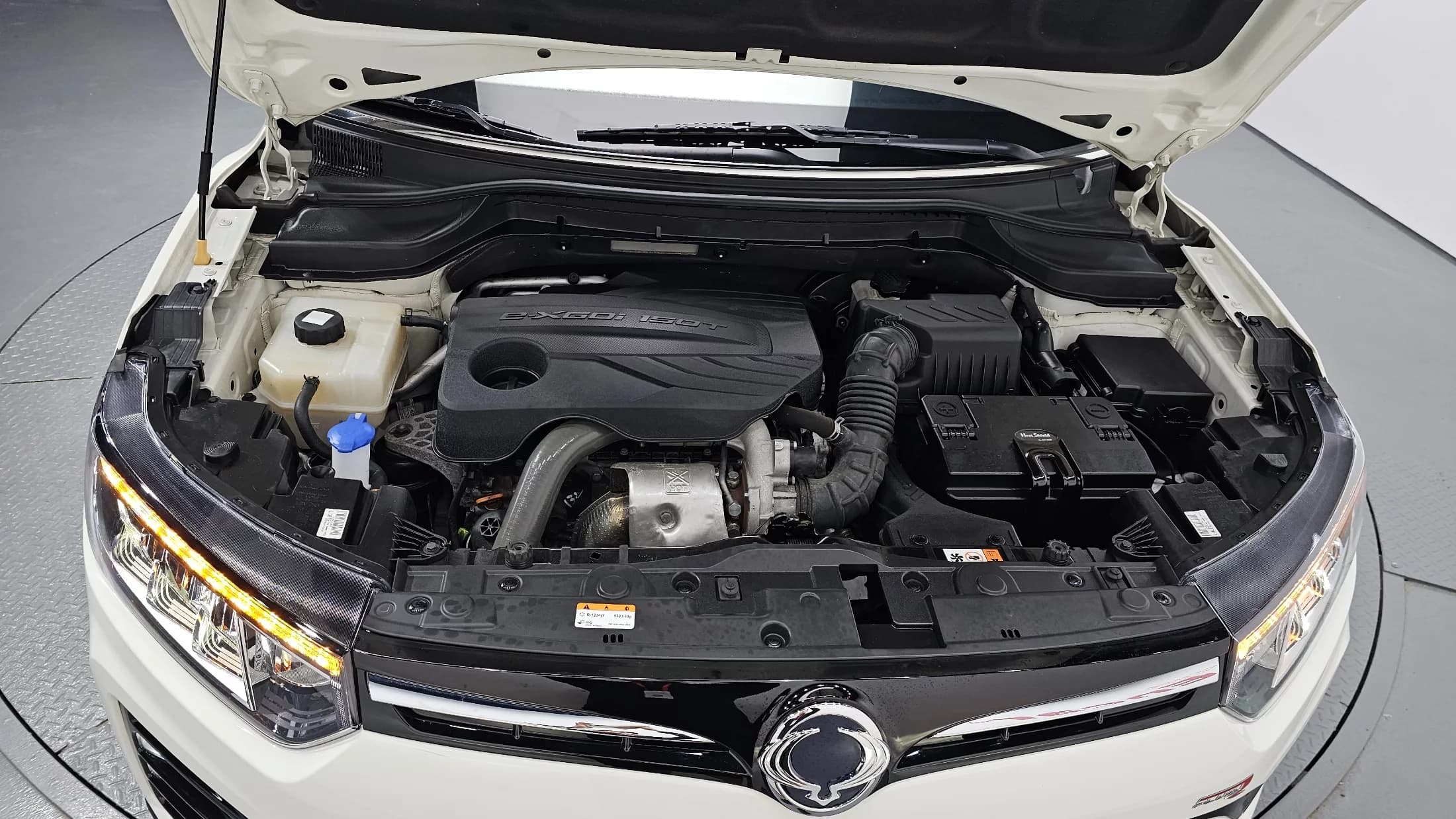 SsangYong TIBOLI Gasoline 1.5 2WD R-PLUS White, 2021 г. 63689 км. — фото 6