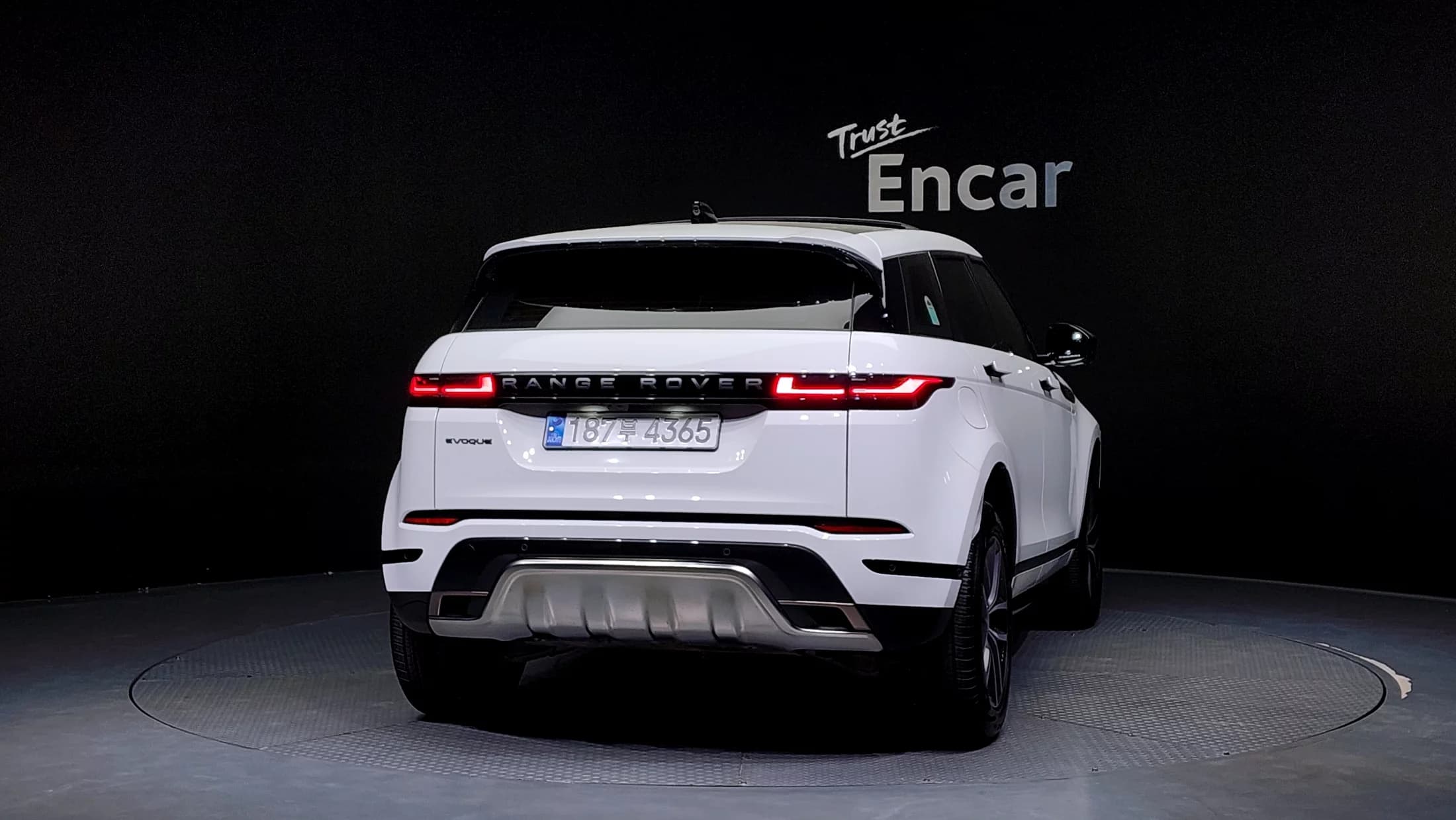 Land Rover RANGE ROVER EVOQUE P250 Dynamic SE, 2024 г. 14078 км. — фото 4