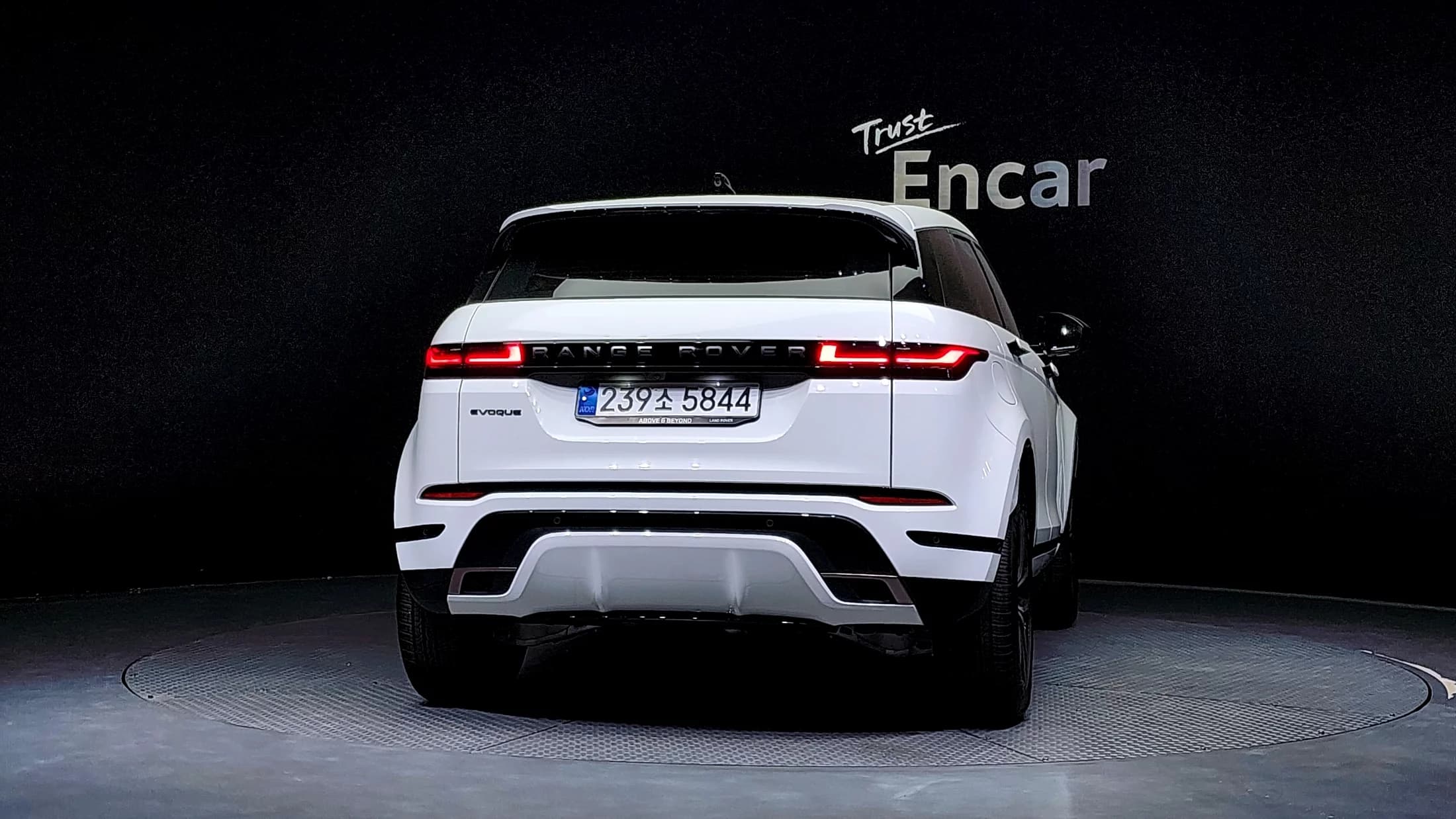 Land Rover RANGE ROVER EVOQUE P250 Dynamic SE, 2024 г. 730 км. — фото 4