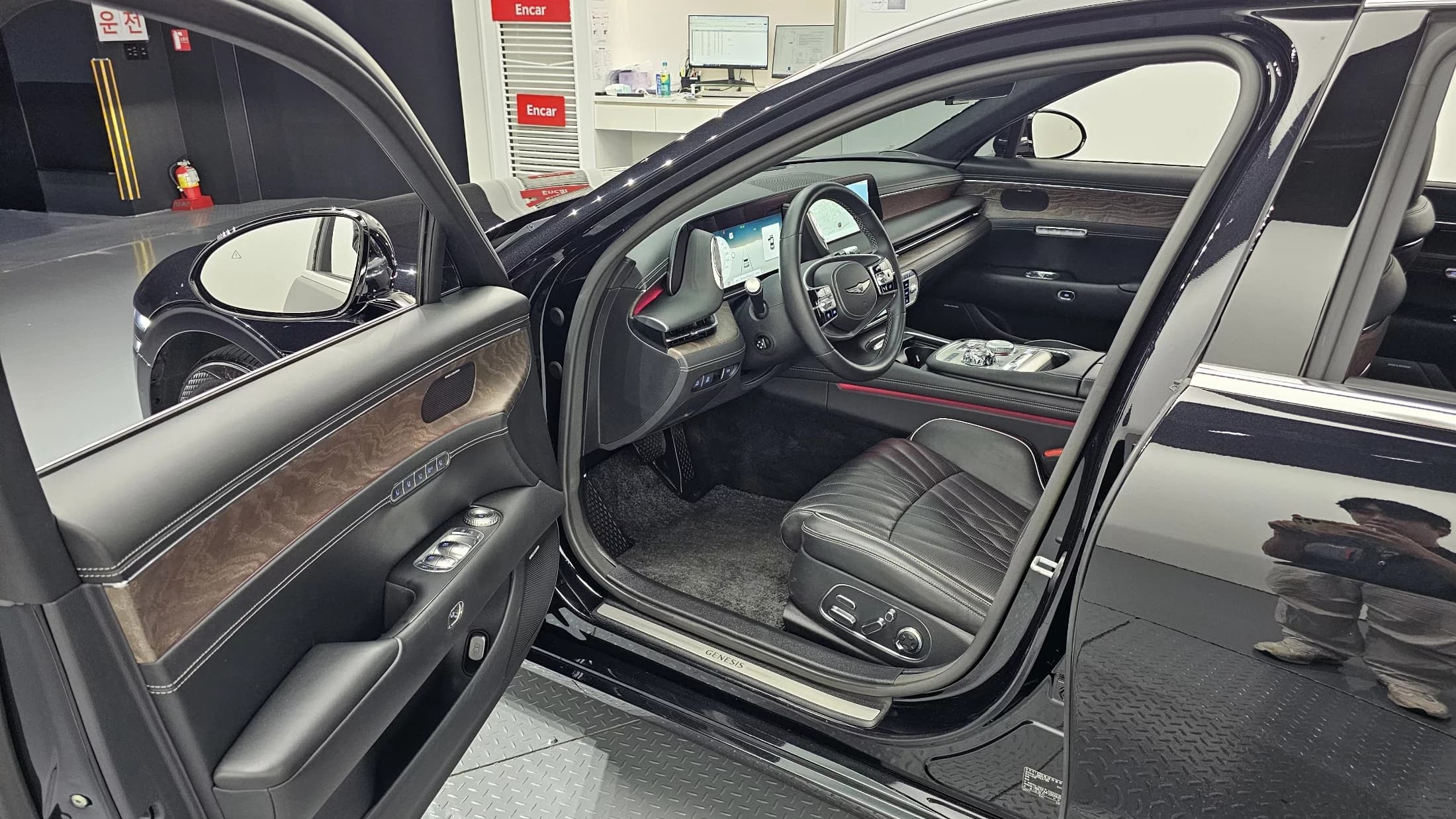 Genesis G90 Gasoline 3.5 Turbo AWD, 2022 г. 51822 км. — фото 11