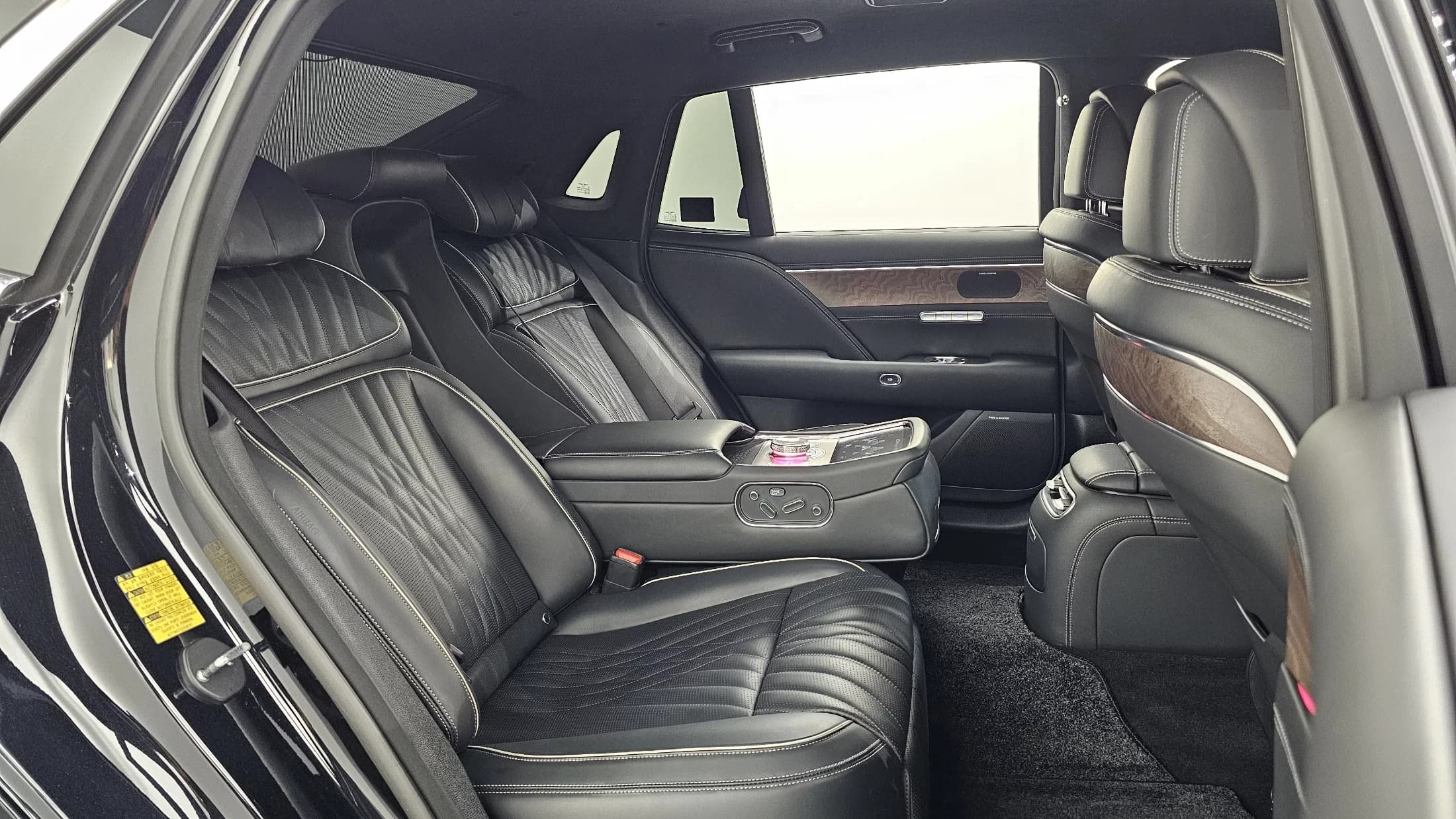 Genesis G90 Gasoline 3.5 Turbo AWD, 2022 г. 51822 км. — фото 12