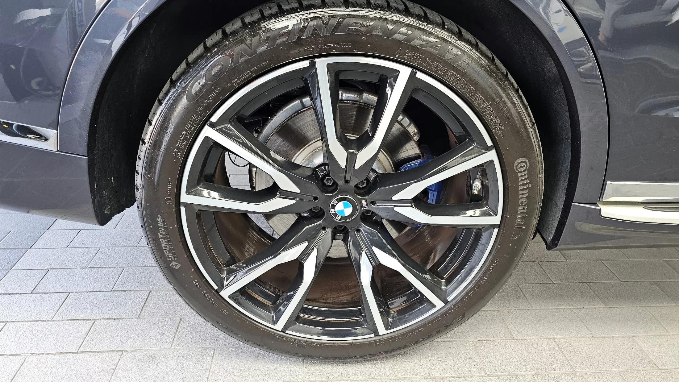 BMW X7 xDrive 40i M Sport 7STR, 2022 г. 42315 км. — фото 5
