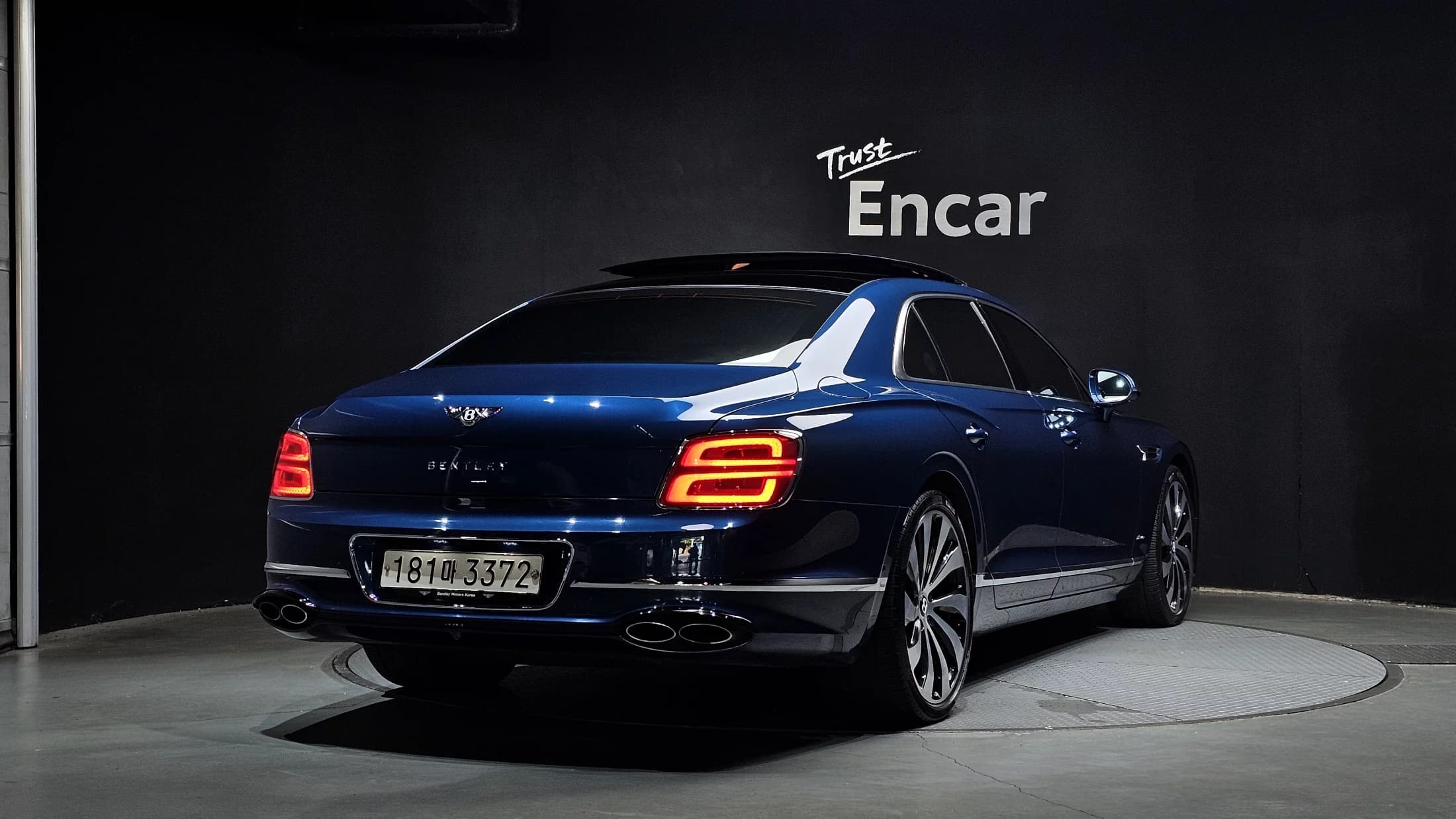 Bentley Flying Spur 4.0 Azure, 2023 г. 85384 км. — фото 2