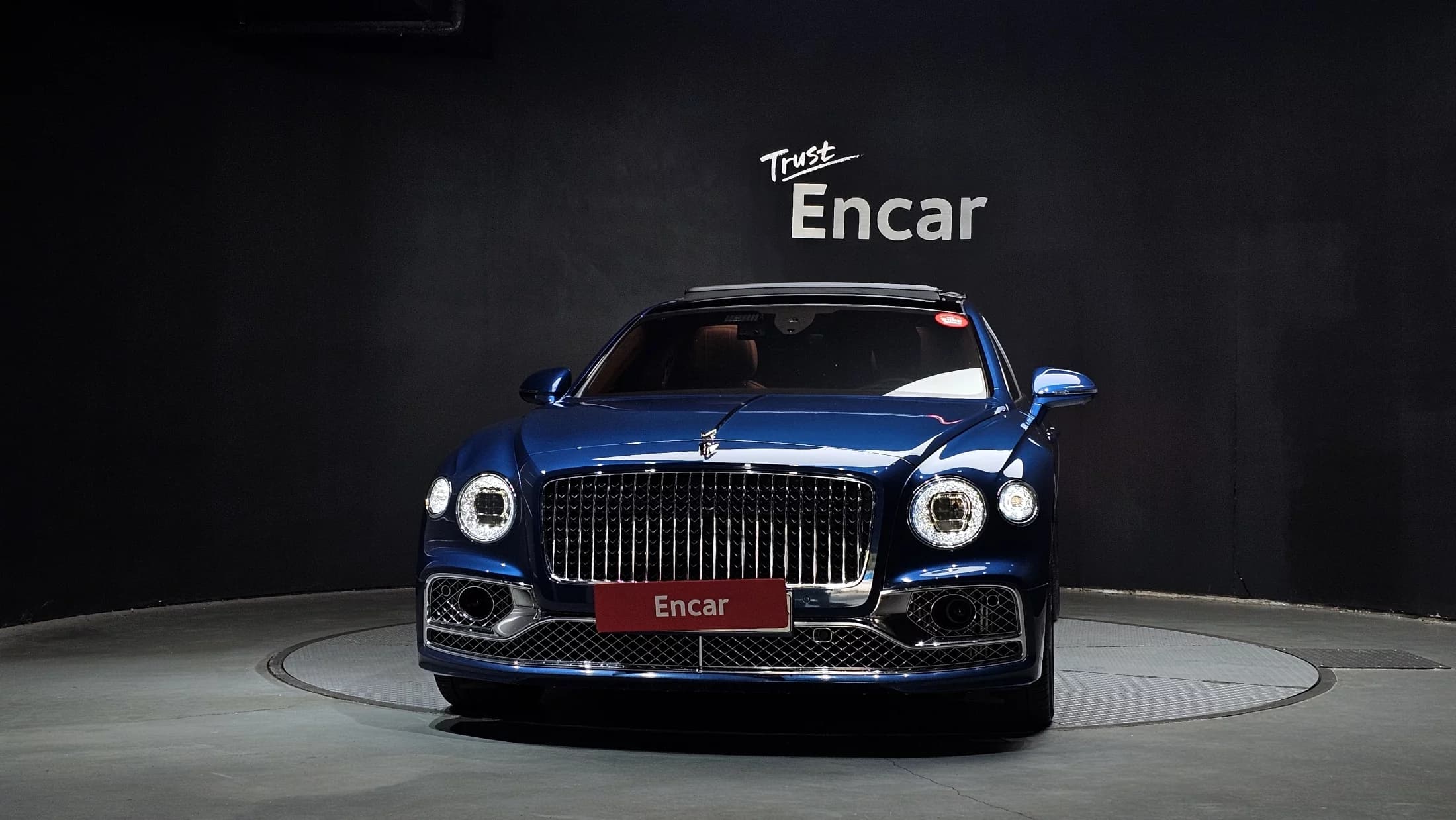 Bentley Flying Spur 4.0 Azure, 2023 г. 85384 км. — фото 3