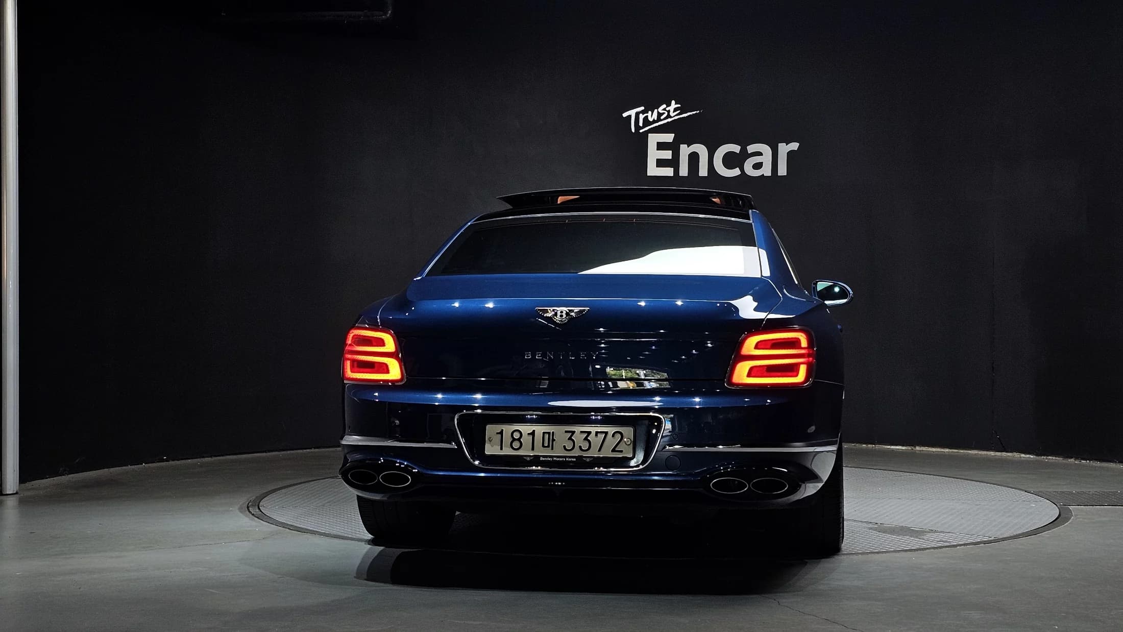 Bentley Flying Spur 4.0 Azure, 2023 г. 85384 км. — фото 4
