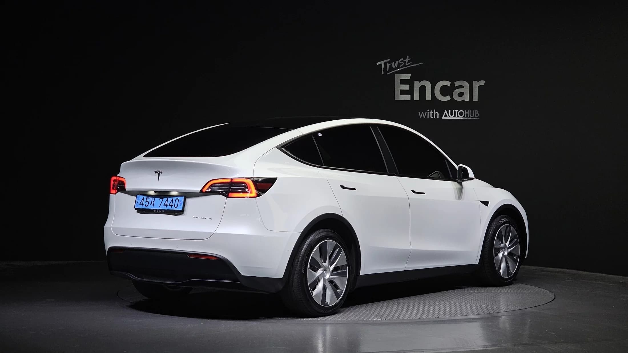 Tesla Model Y Long Range, электромобиль, 2021 г. 117754 км. — фото 2