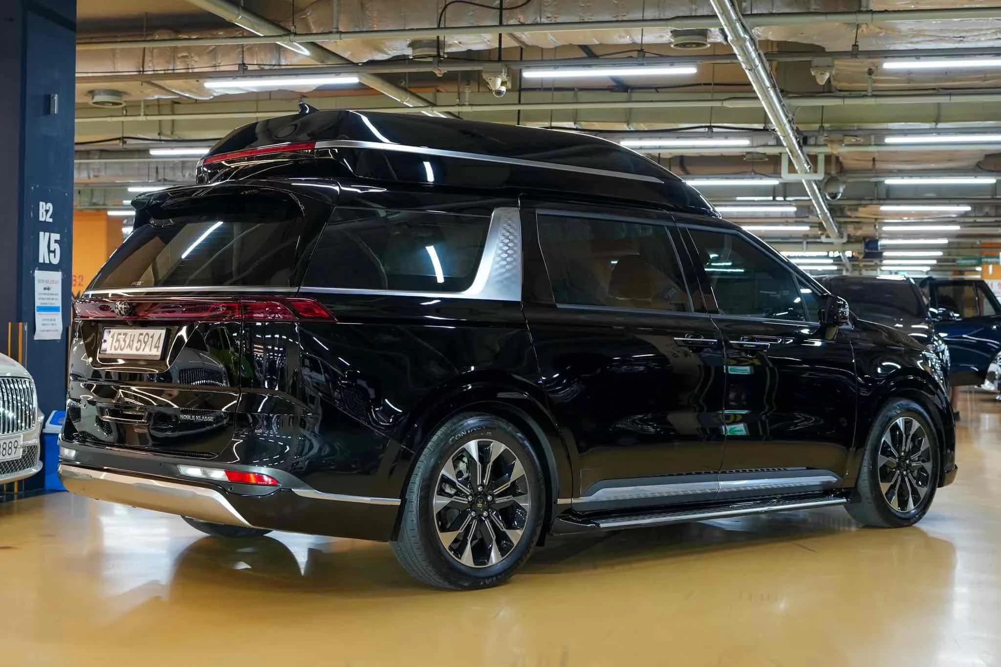 Kia Carnival Gasoline 9-seater Limousine(Special vehicle), 2021 г. 49895 км. — фото 2