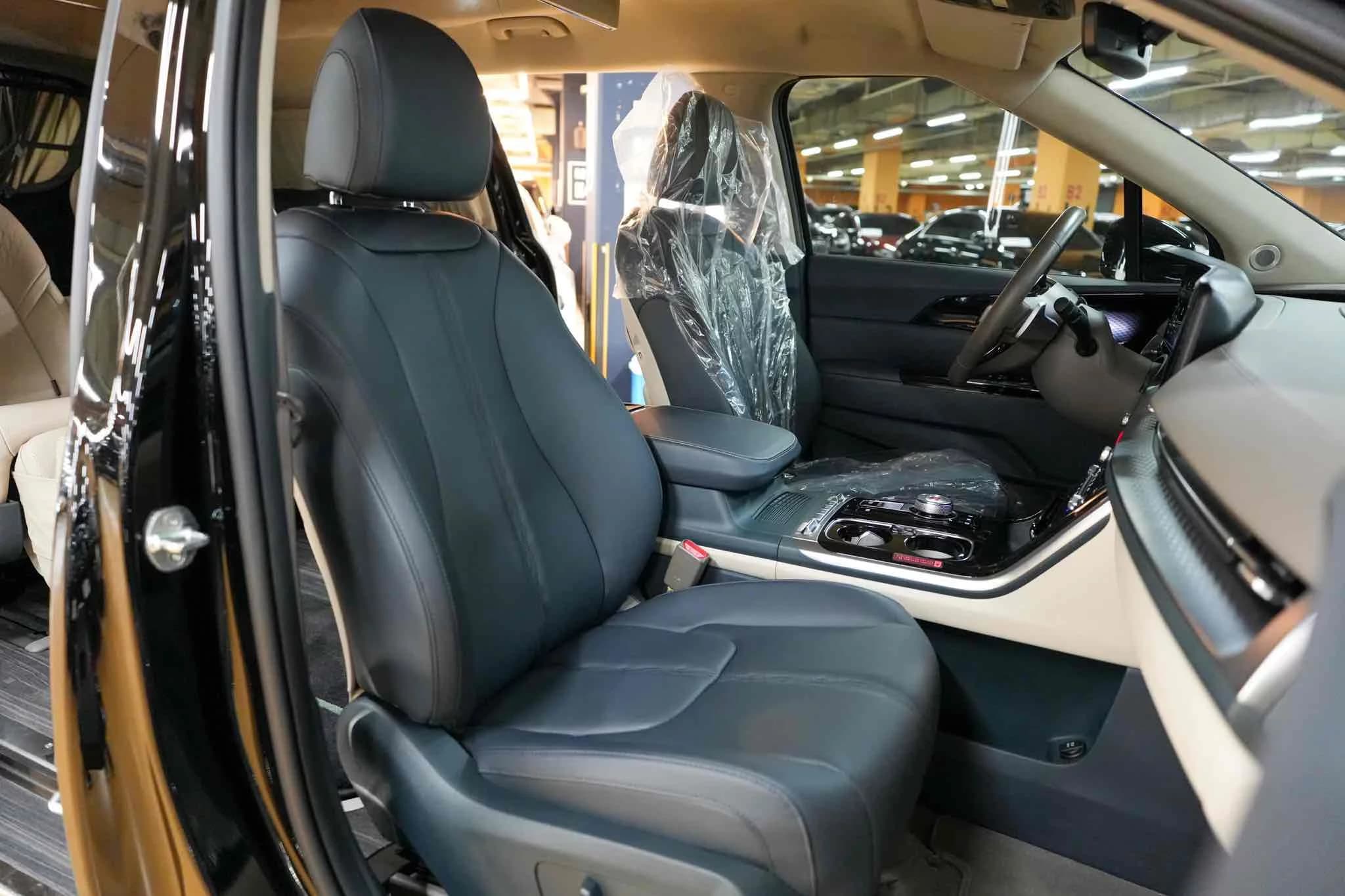Kia Carnival Gasoline 9-seater Limousine(Special vehicle), 2021 г. 49895 км. — фото 16