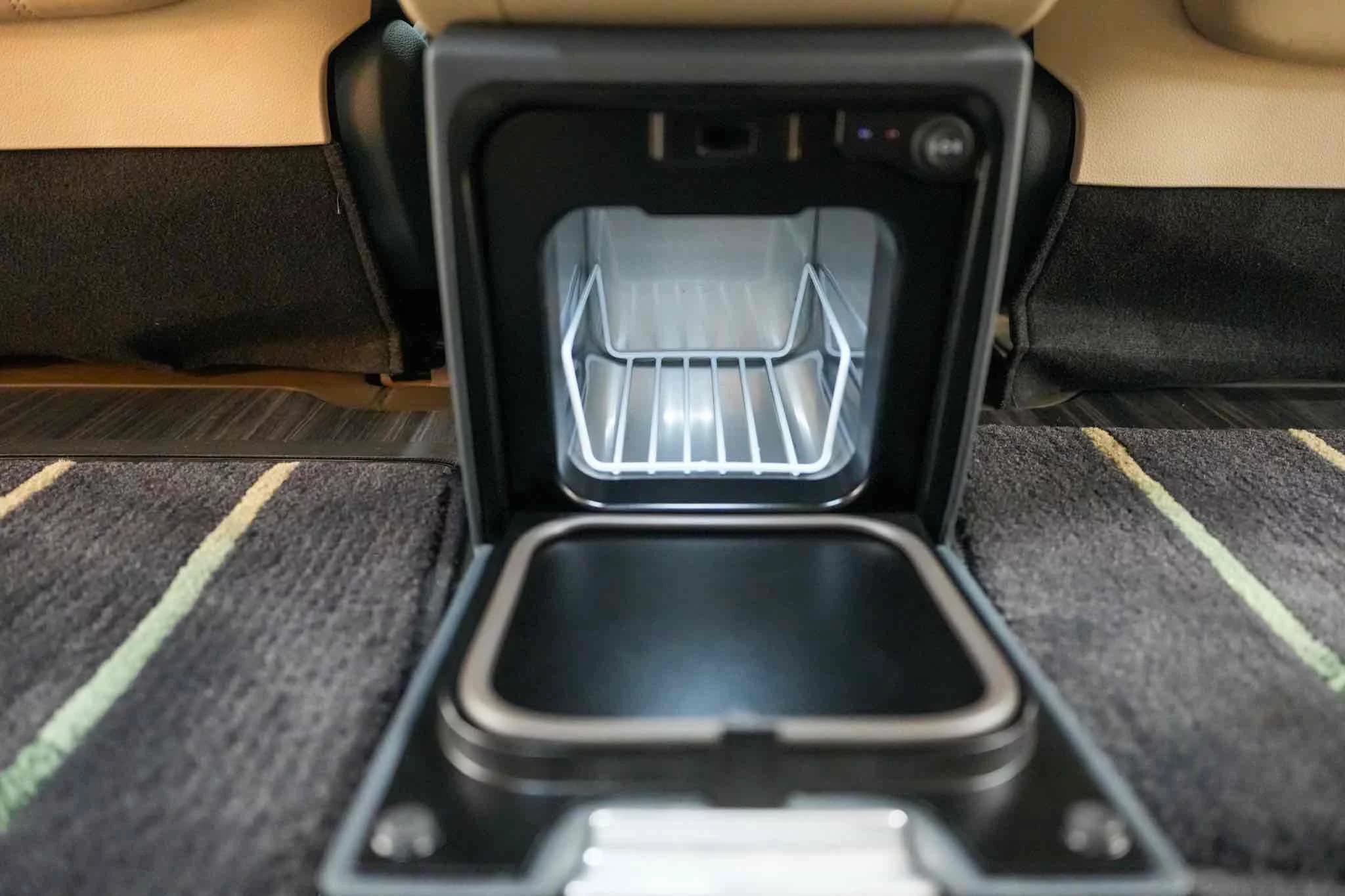 Kia Carnival Gasoline 9-seater Limousine(Special vehicle), 2021 г. 49895 км. — фото 17