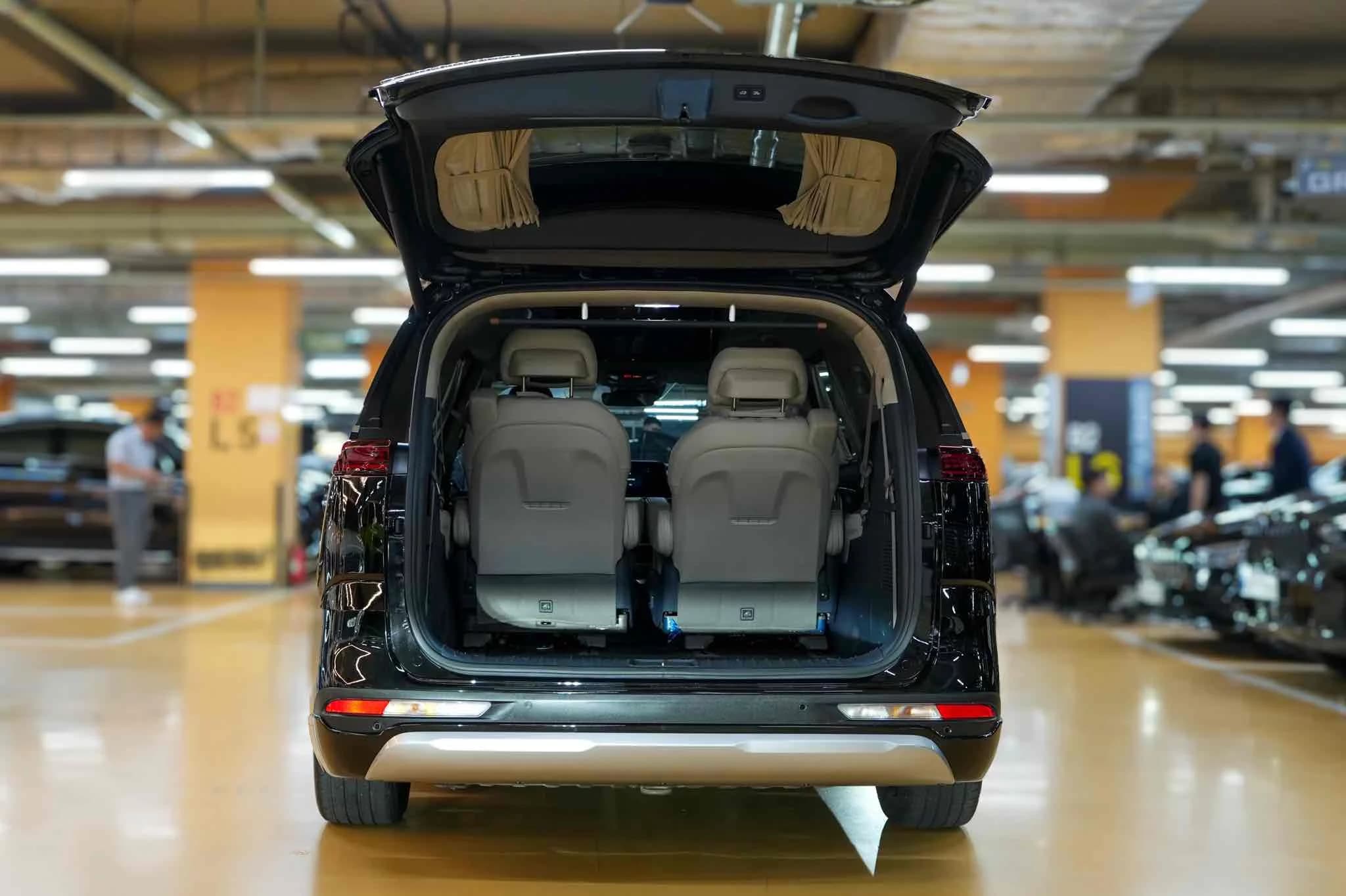 Kia Carnival Gasoline 9-seater Limousine(Special vehicle), 2021 г. 49895 км. — фото 18