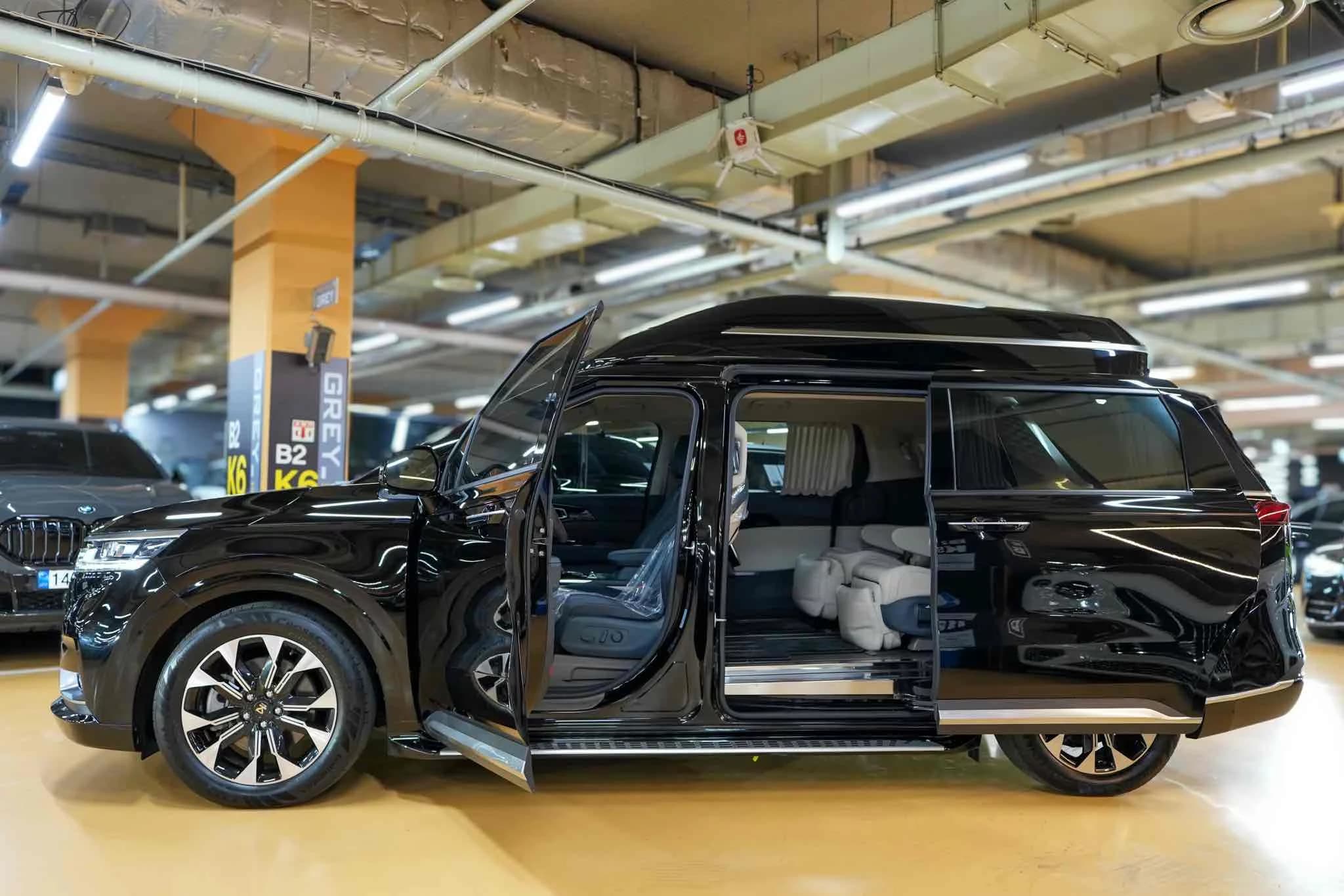 Kia Carnival Gasoline 9-seater Limousine(Special vehicle), 2021 г. 49895 км. — фото 3