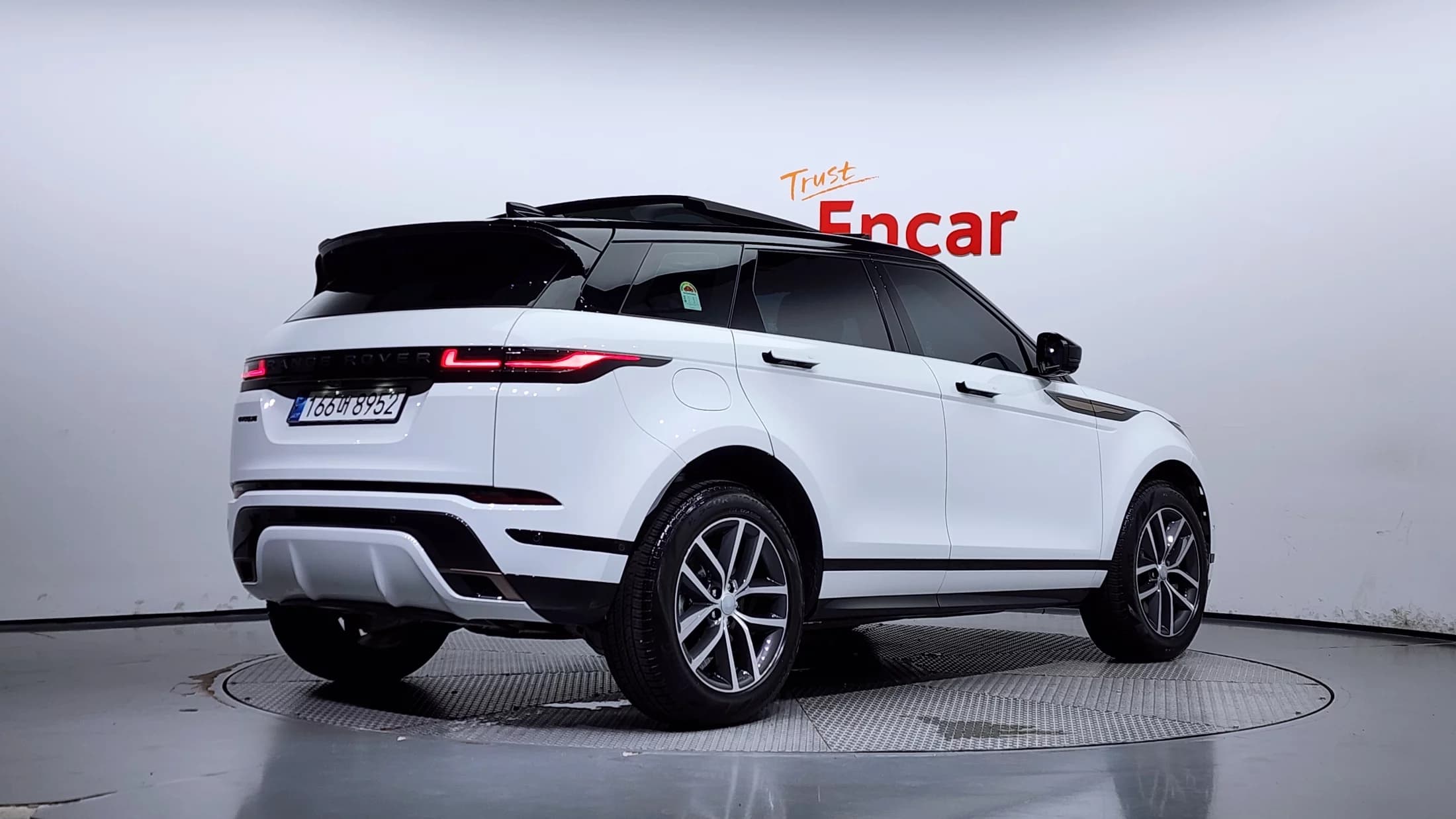 Land Rover RANGE ROVER EVOQUE P250 Dynamic SE, 2025 г. 1697 км. — фото 2