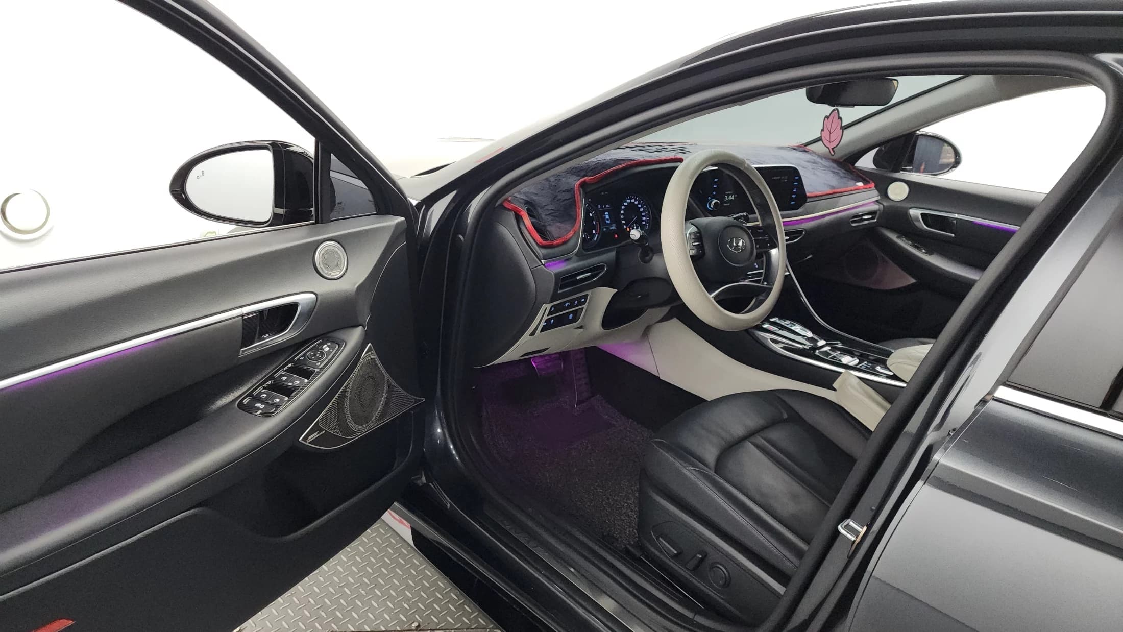 Hyundai Sonata 1.6 Turbo Premium Family, 2021 г. 54835 км. — фото 10